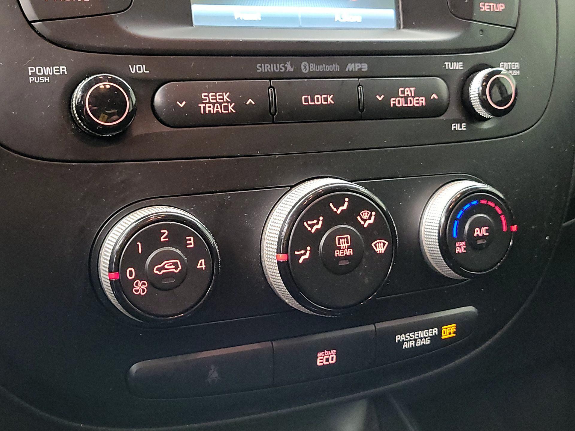 Thumbnail: 2016 Kia Soul - 16