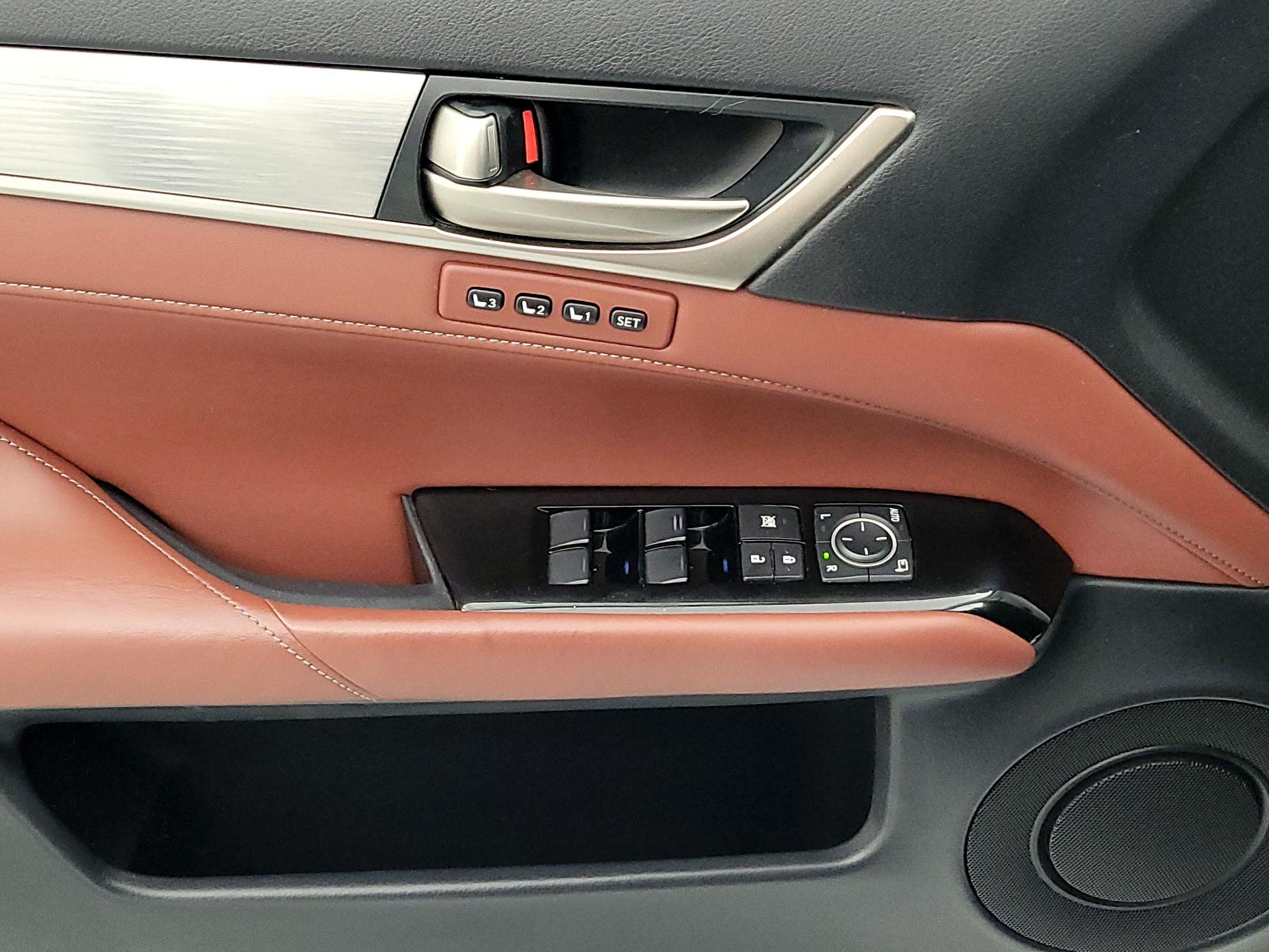 Thumbnail: 2015 Lexus GS - 12