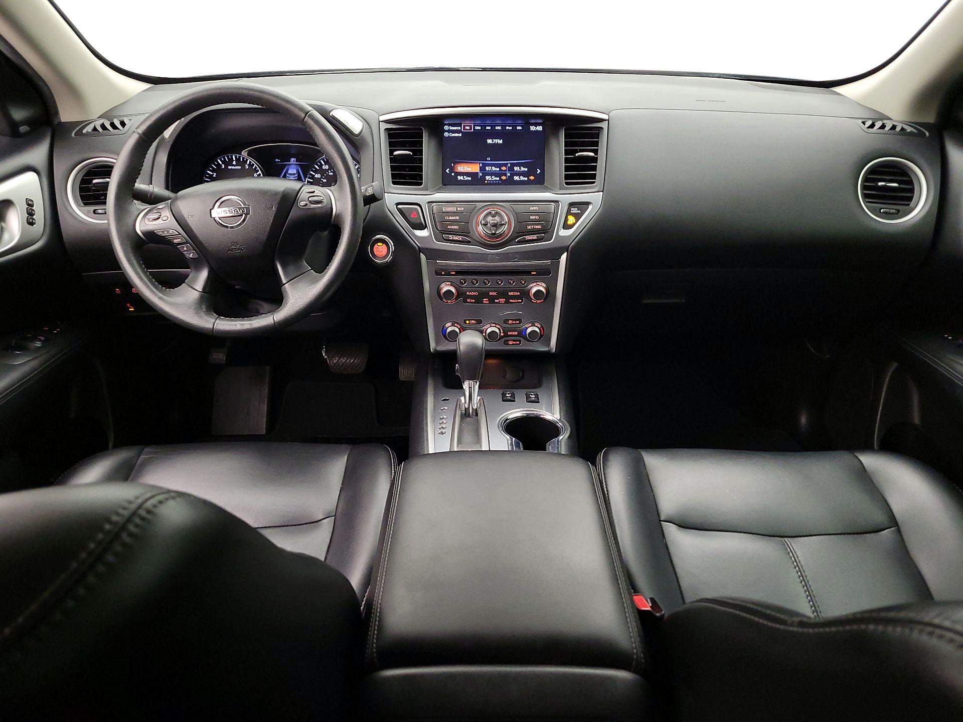 Thumbnail: 2017 Nissan Pathfinder - 9