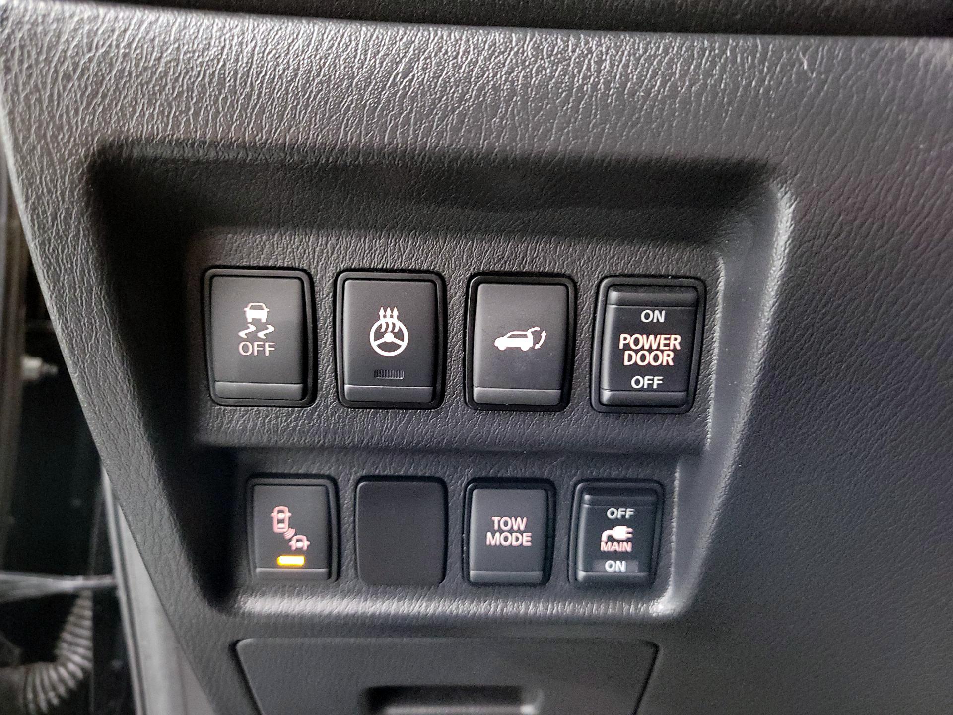 Thumbnail: 2017 Nissan Pathfinder - 13