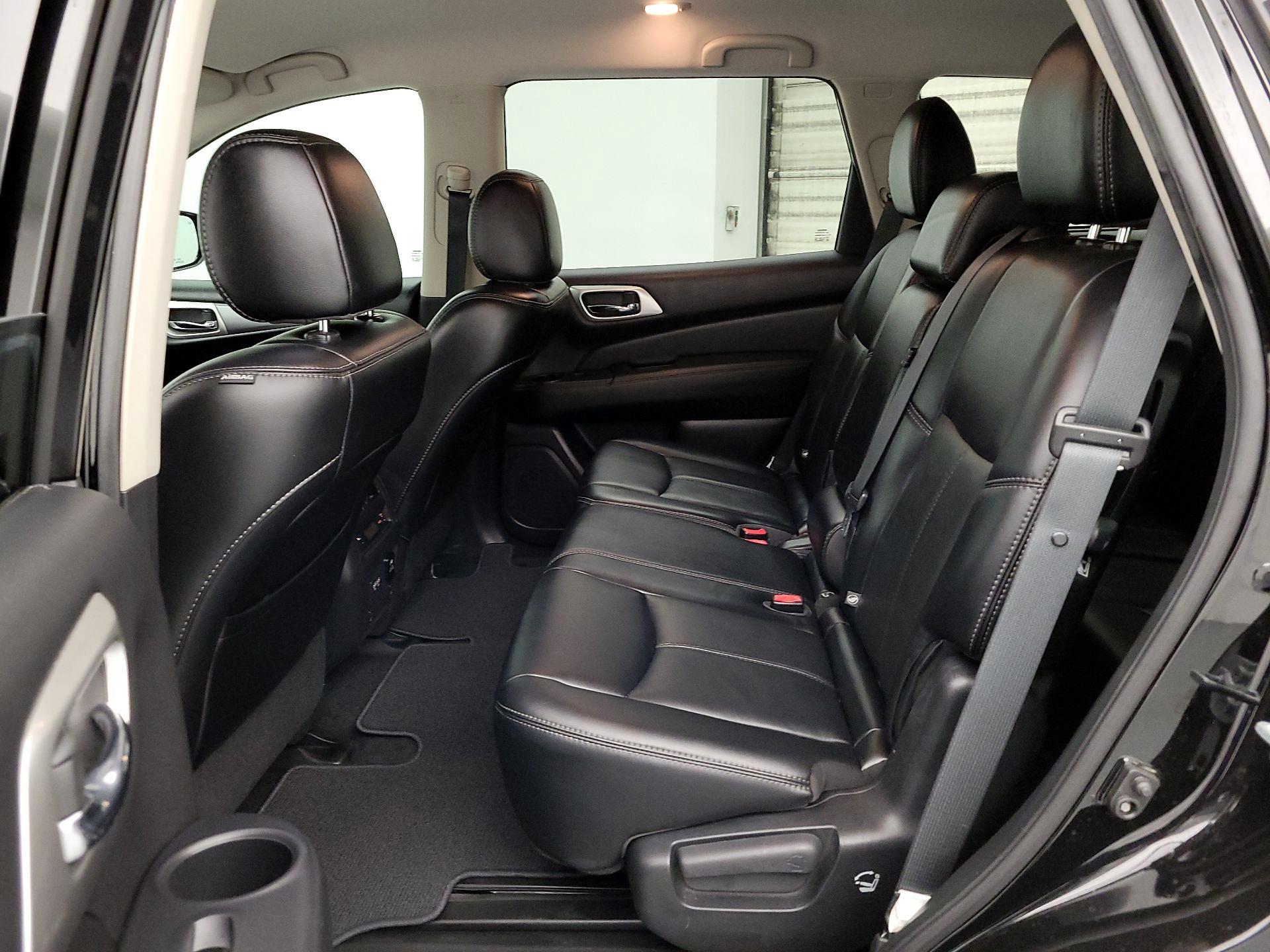 Thumbnail: 2017 Nissan Pathfinder - 19