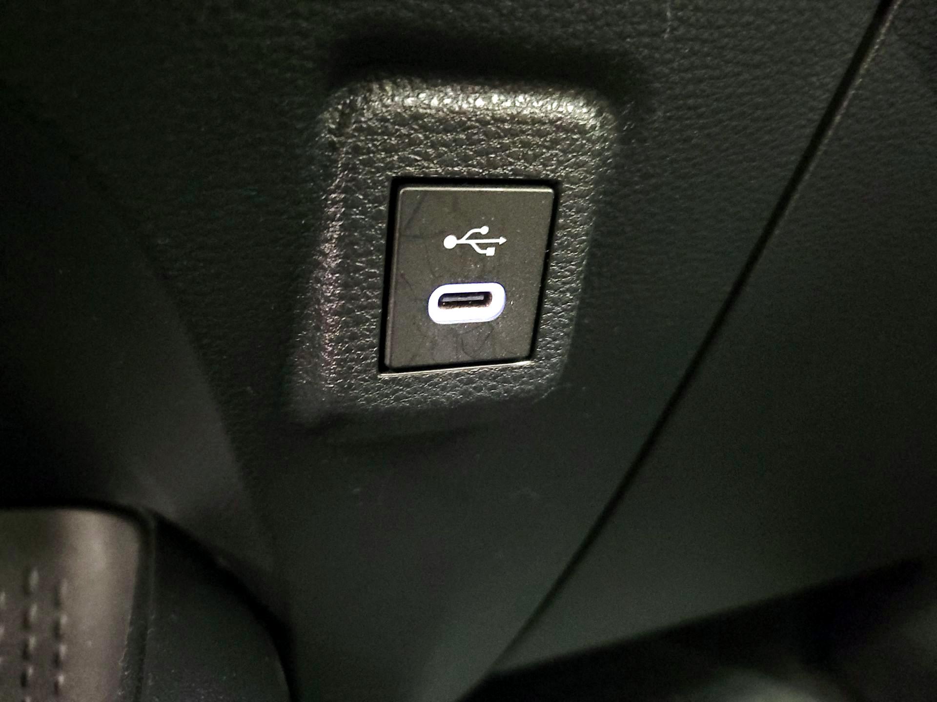 Thumbnail: 2024 Toyota Corolla - 18