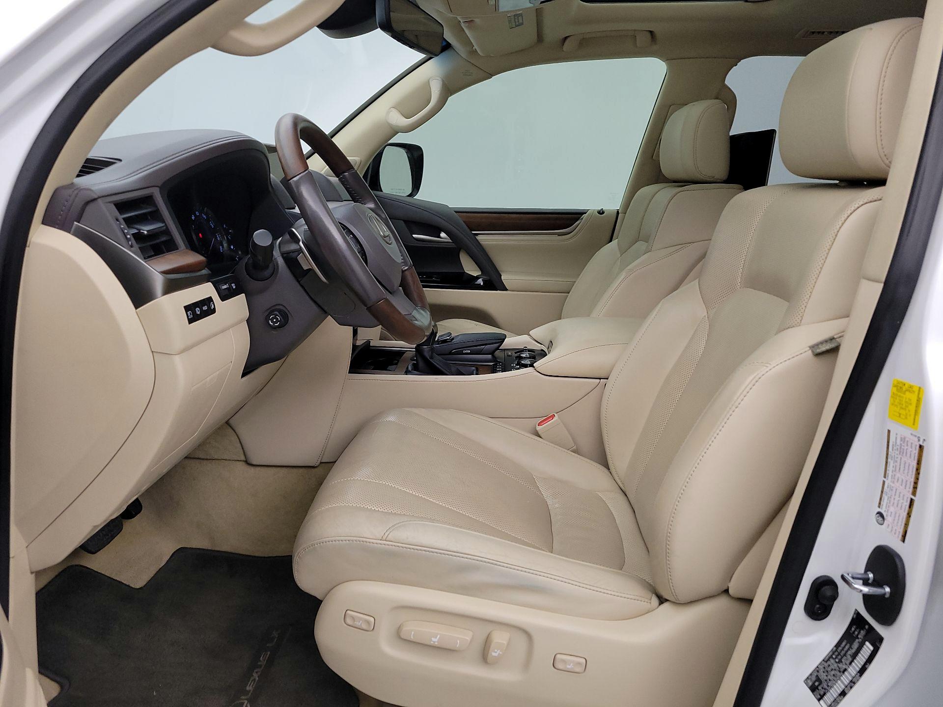 Thumbnail: 2019 Lexus LX - 11