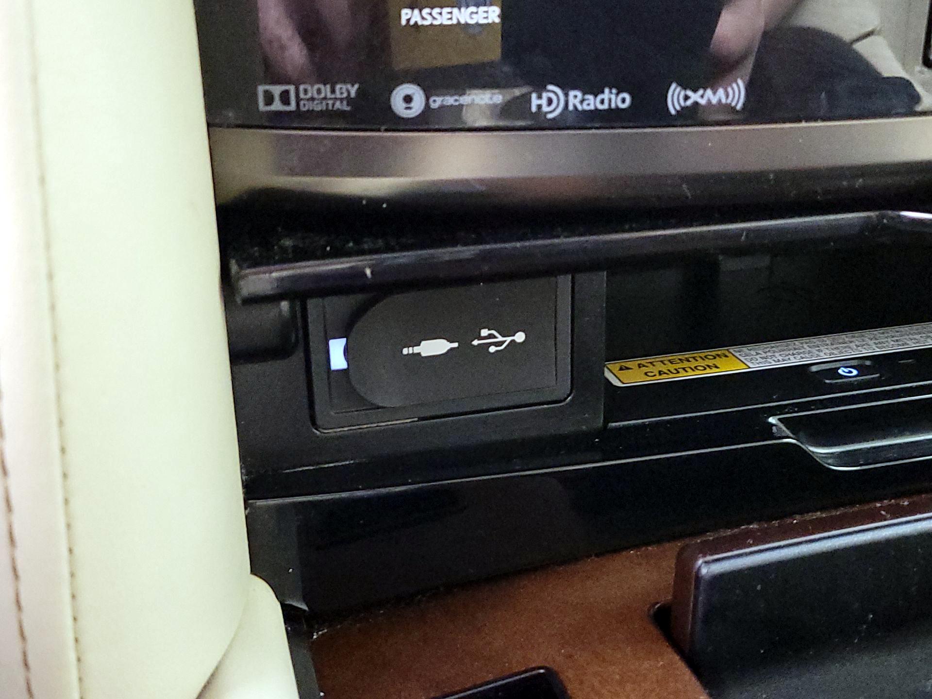 Thumbnail: 2019 Lexus LX - 19