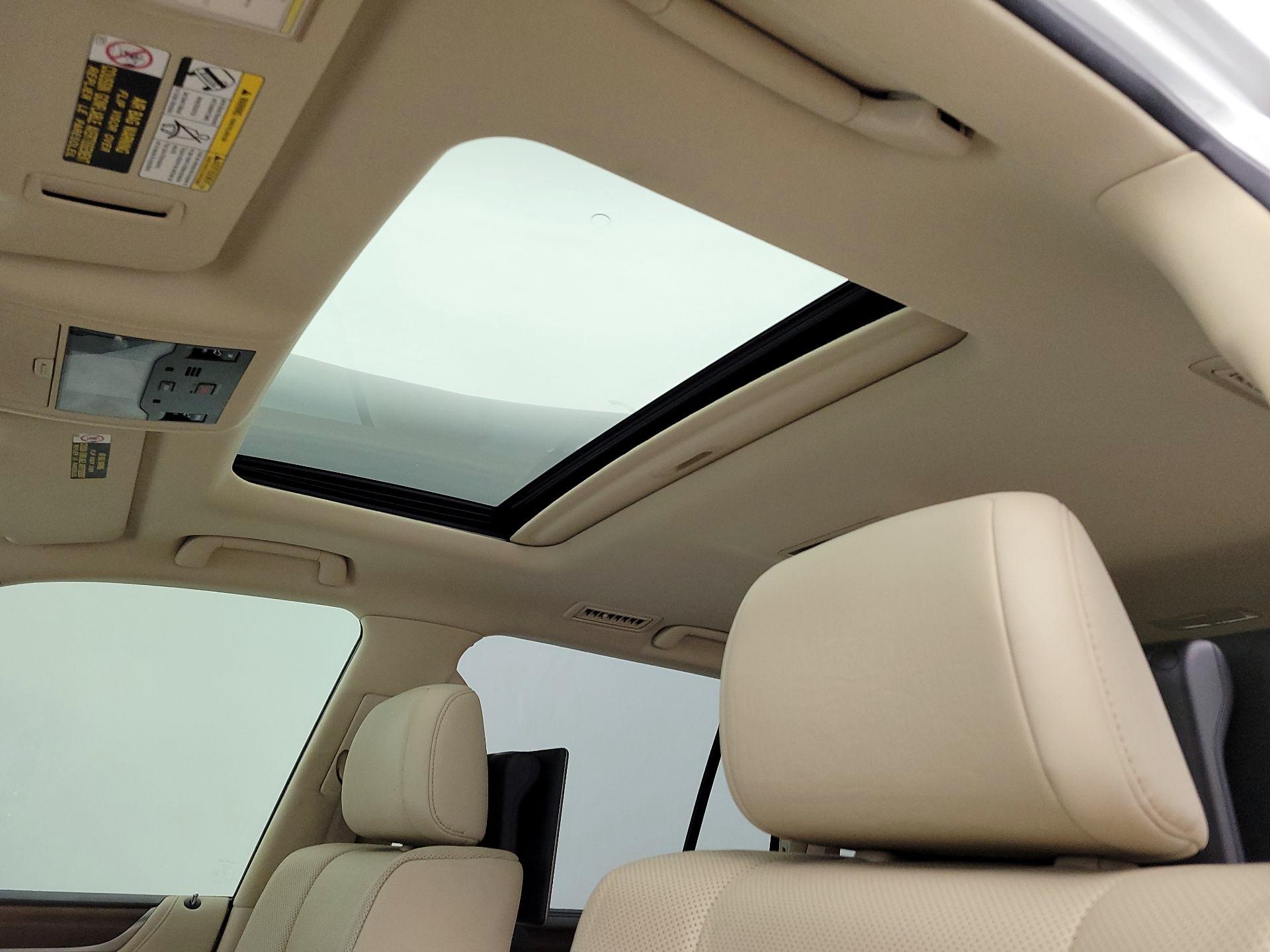 Thumbnail: 2019 Lexus LX - 20