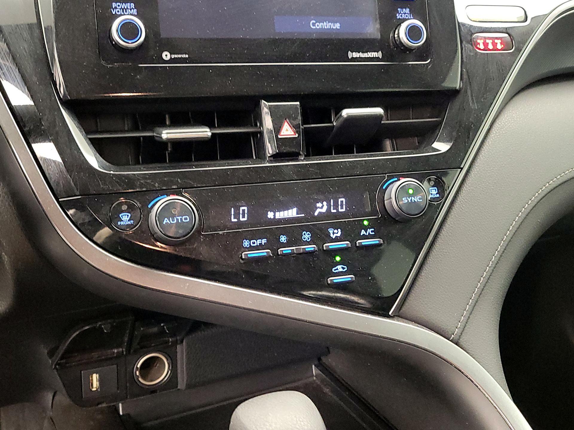 Thumbnail: 2023 Toyota Camry - 16