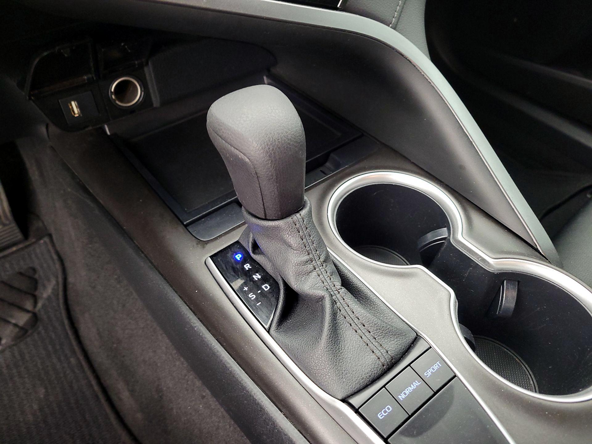 Thumbnail: 2023 Toyota Camry - 17