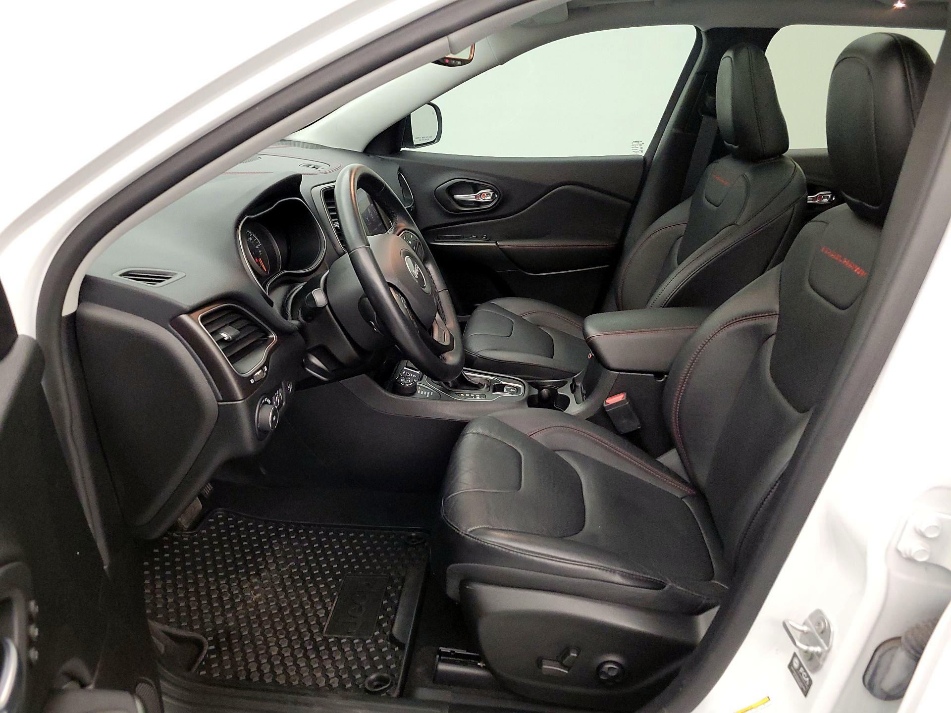 Thumbnail: 2021 Jeep Cherokee - 11