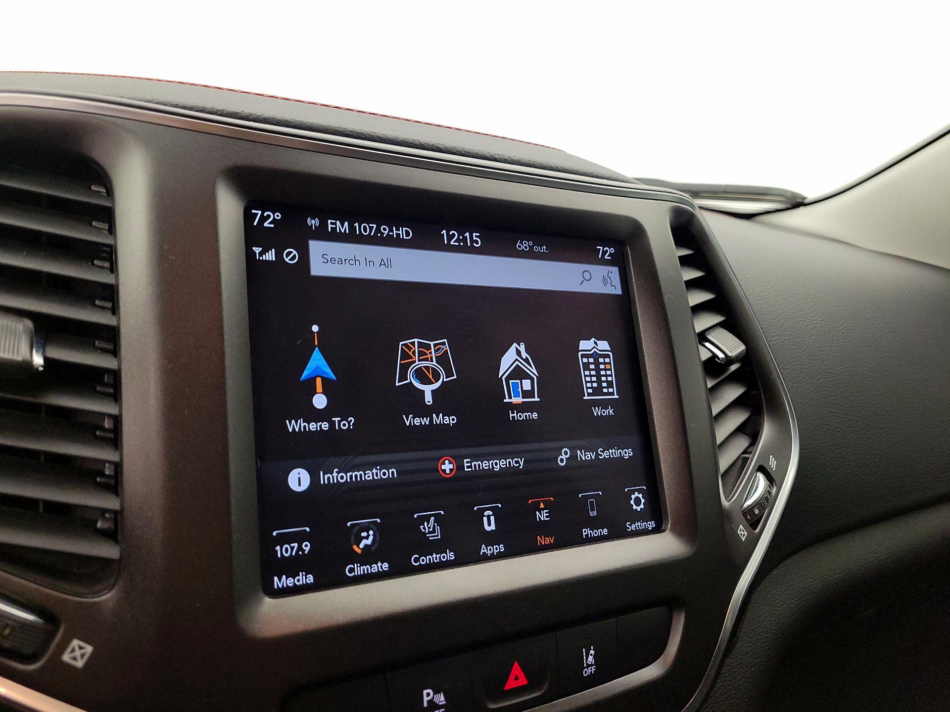 Thumbnail: 2021 Jeep Cherokee - 14