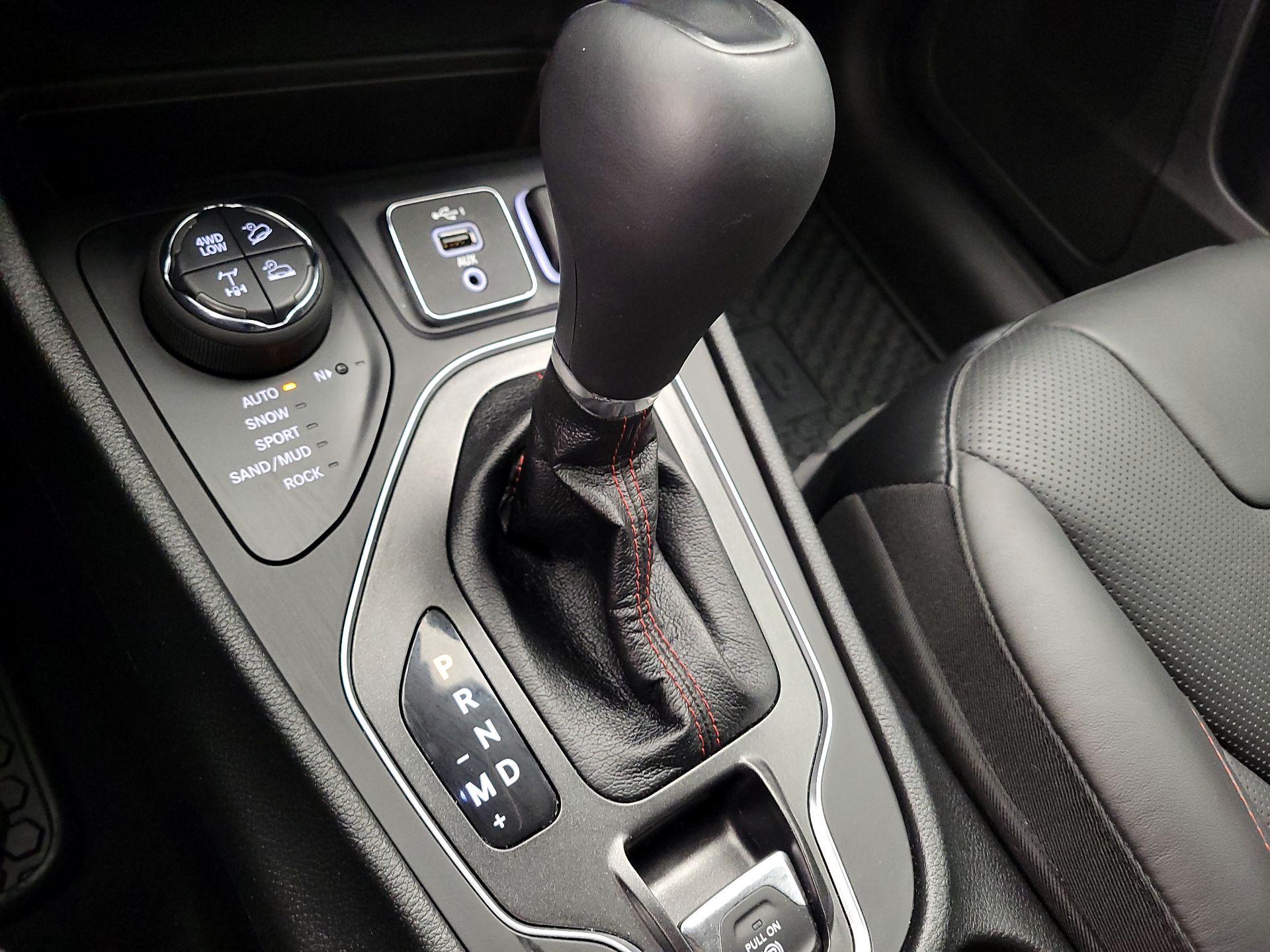 Thumbnail: 2021 Jeep Cherokee - 18