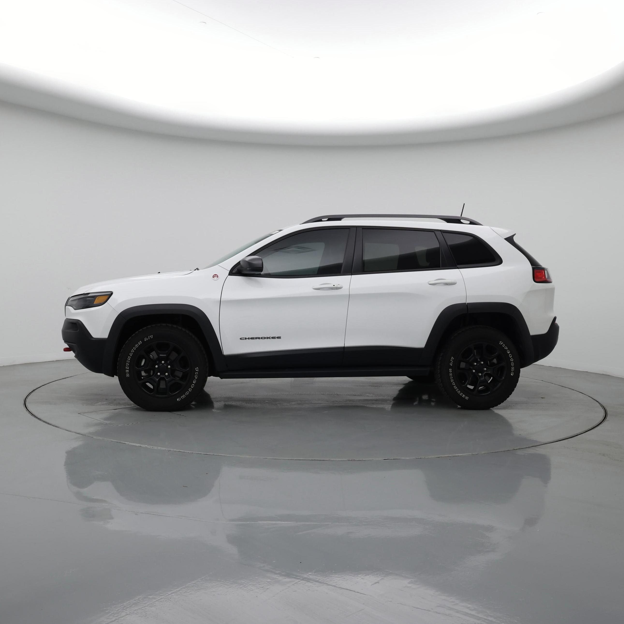 Thumbnail: 2021 Jeep Cherokee - 3