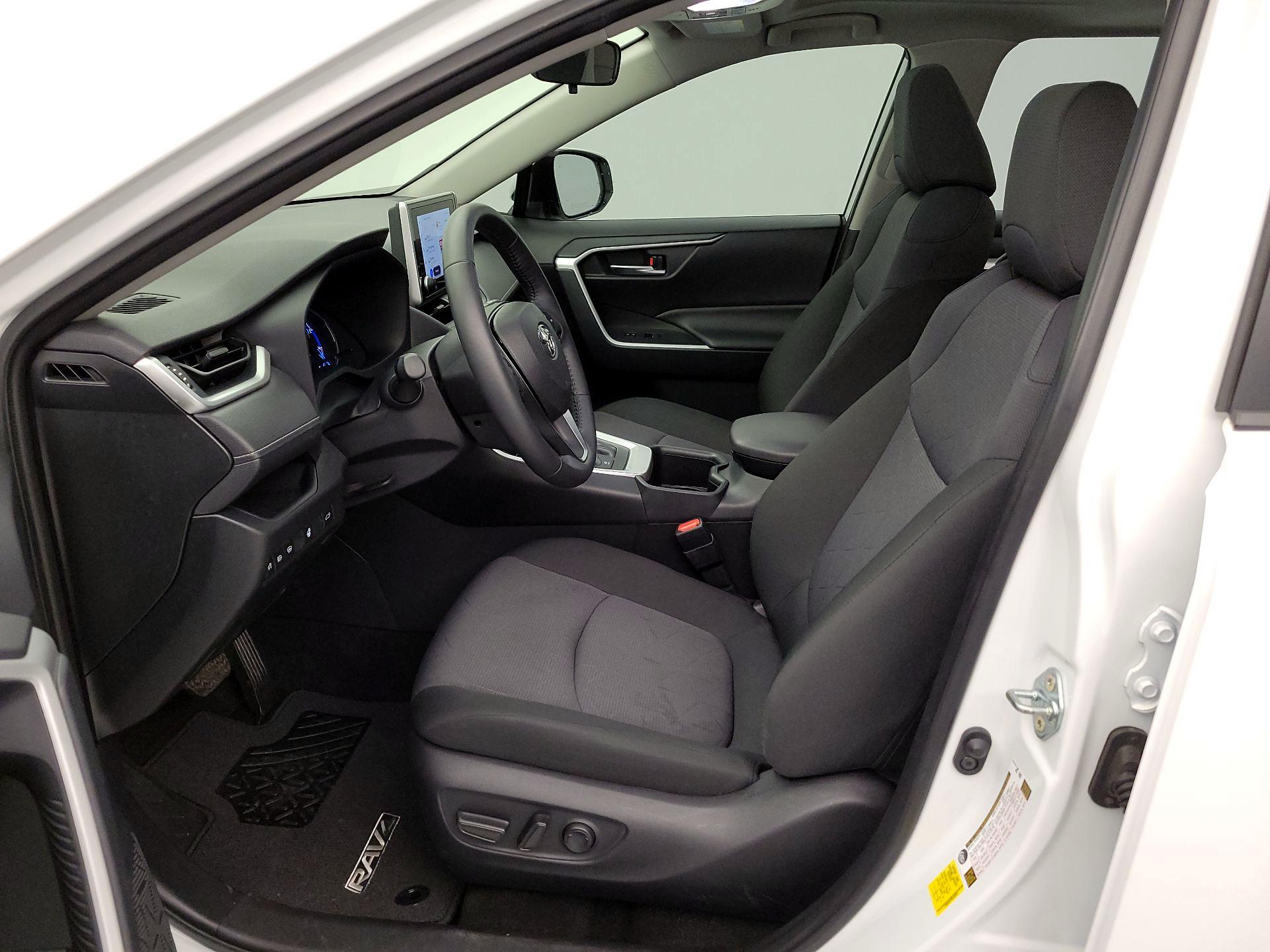 Thumbnail: 2025 Toyota RAV4 - 11