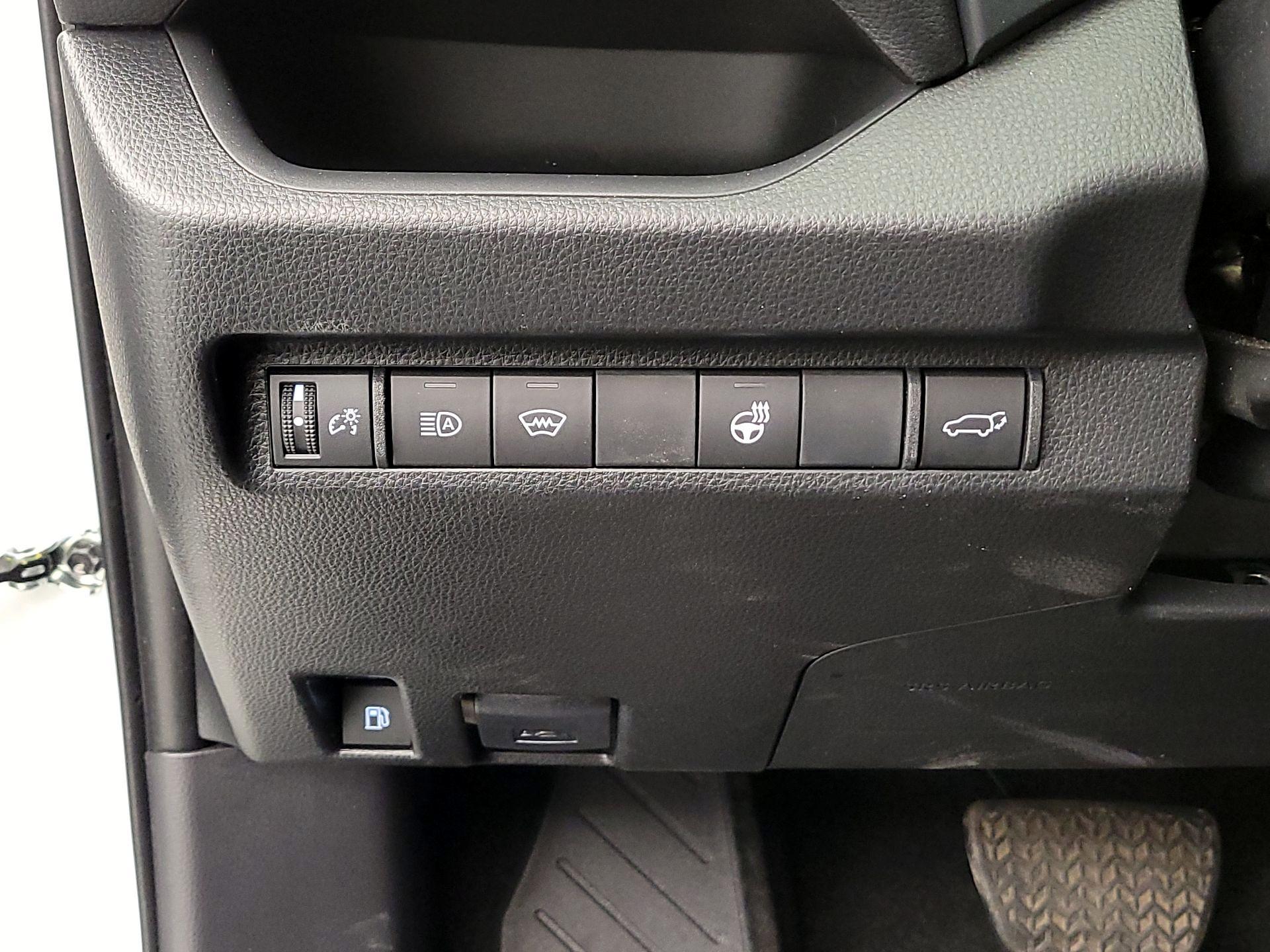 Thumbnail: 2025 Toyota RAV4 - 13