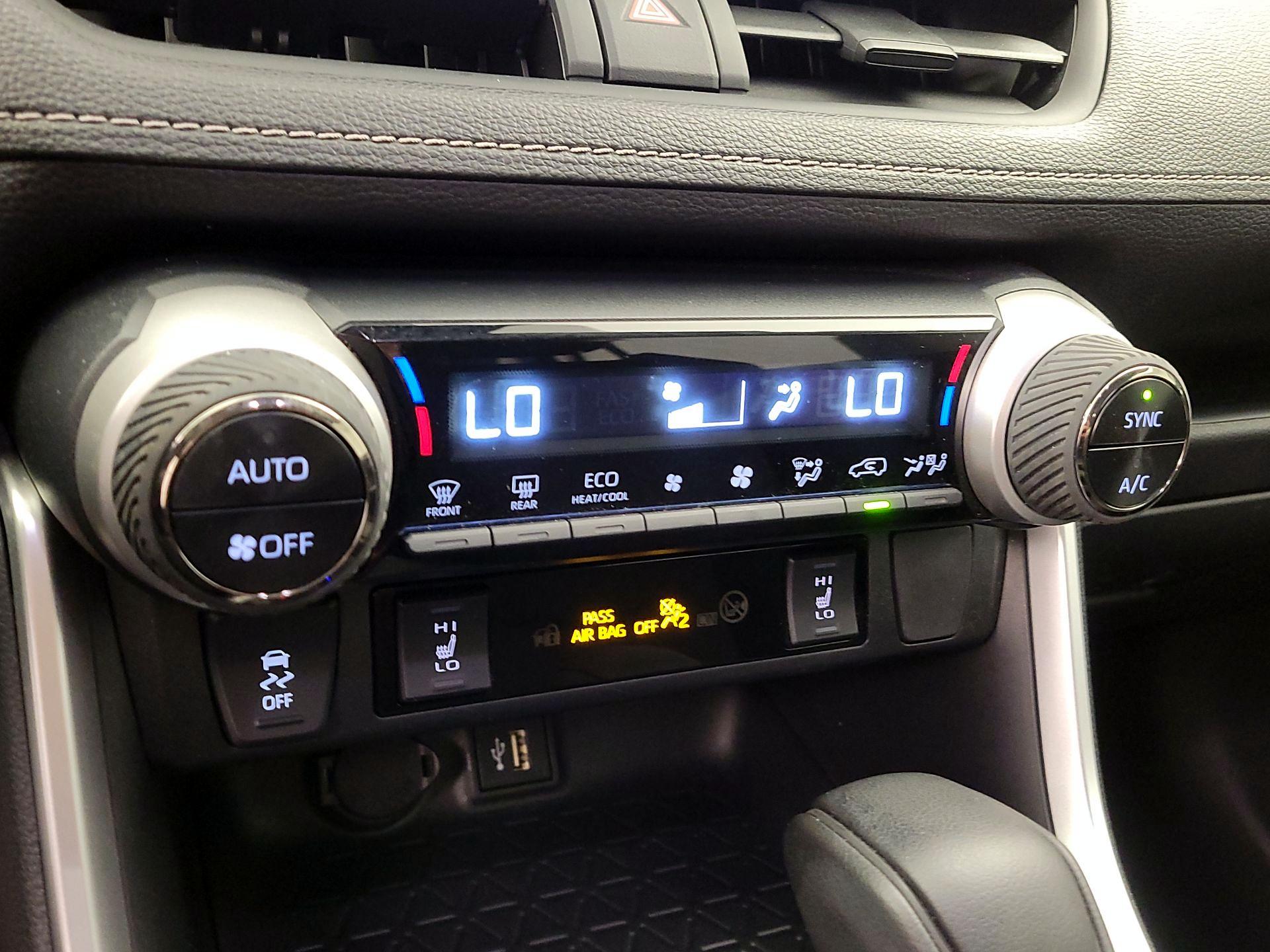 Thumbnail: 2025 Toyota RAV4 - 16