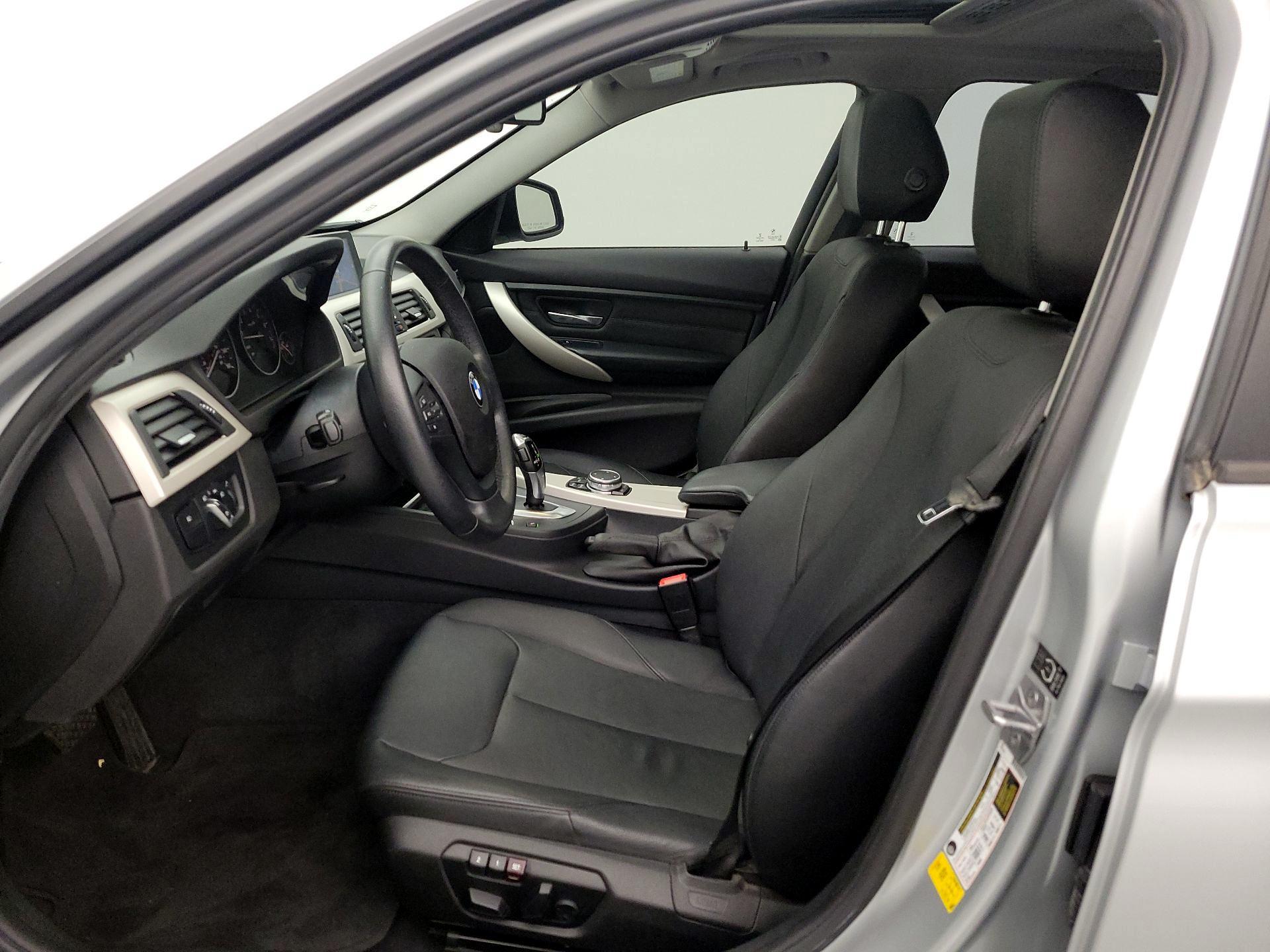 Thumbnail: 2015 BMW 3 Series - 11