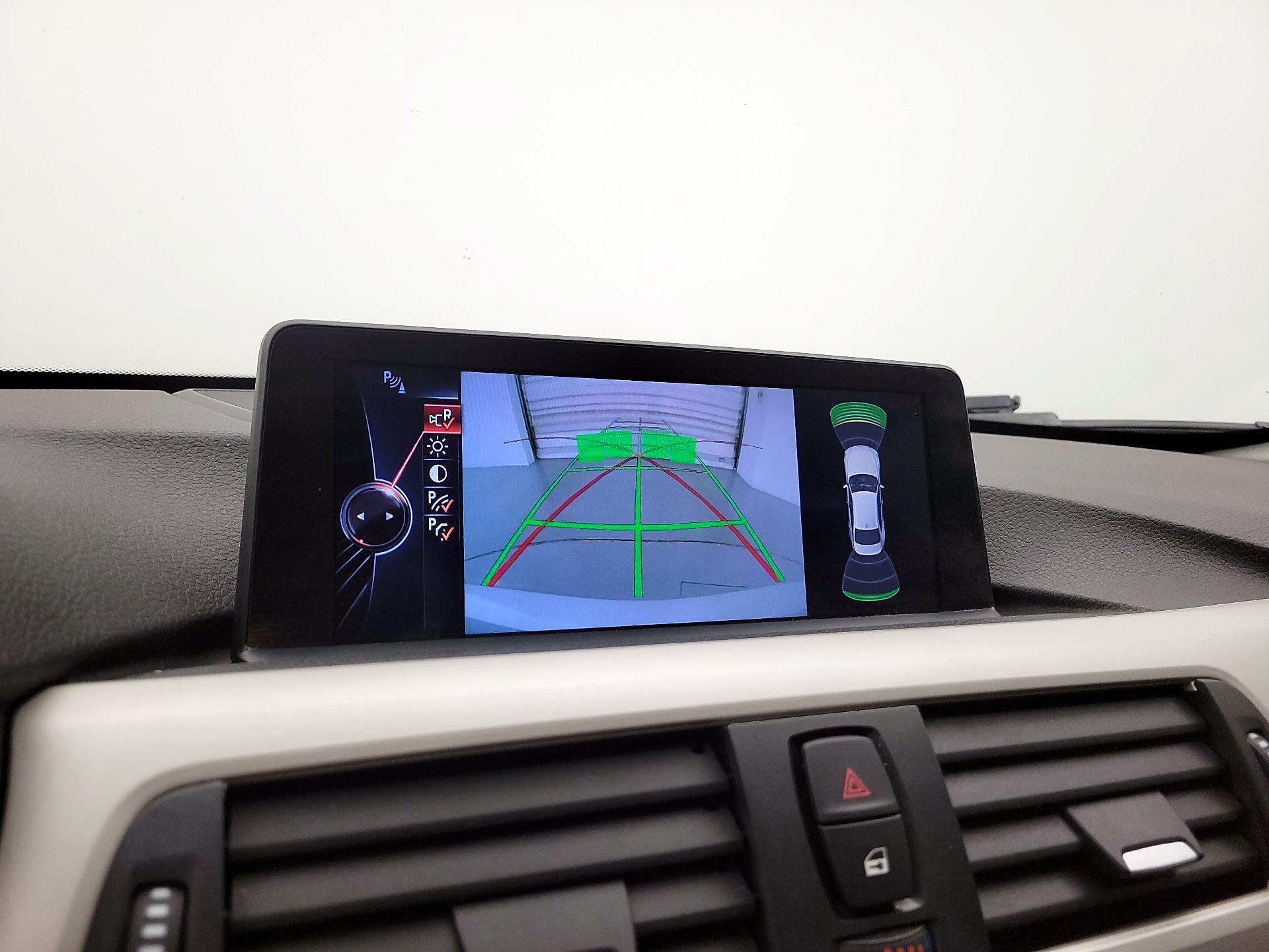 Thumbnail: 2015 BMW 3 Series - 15