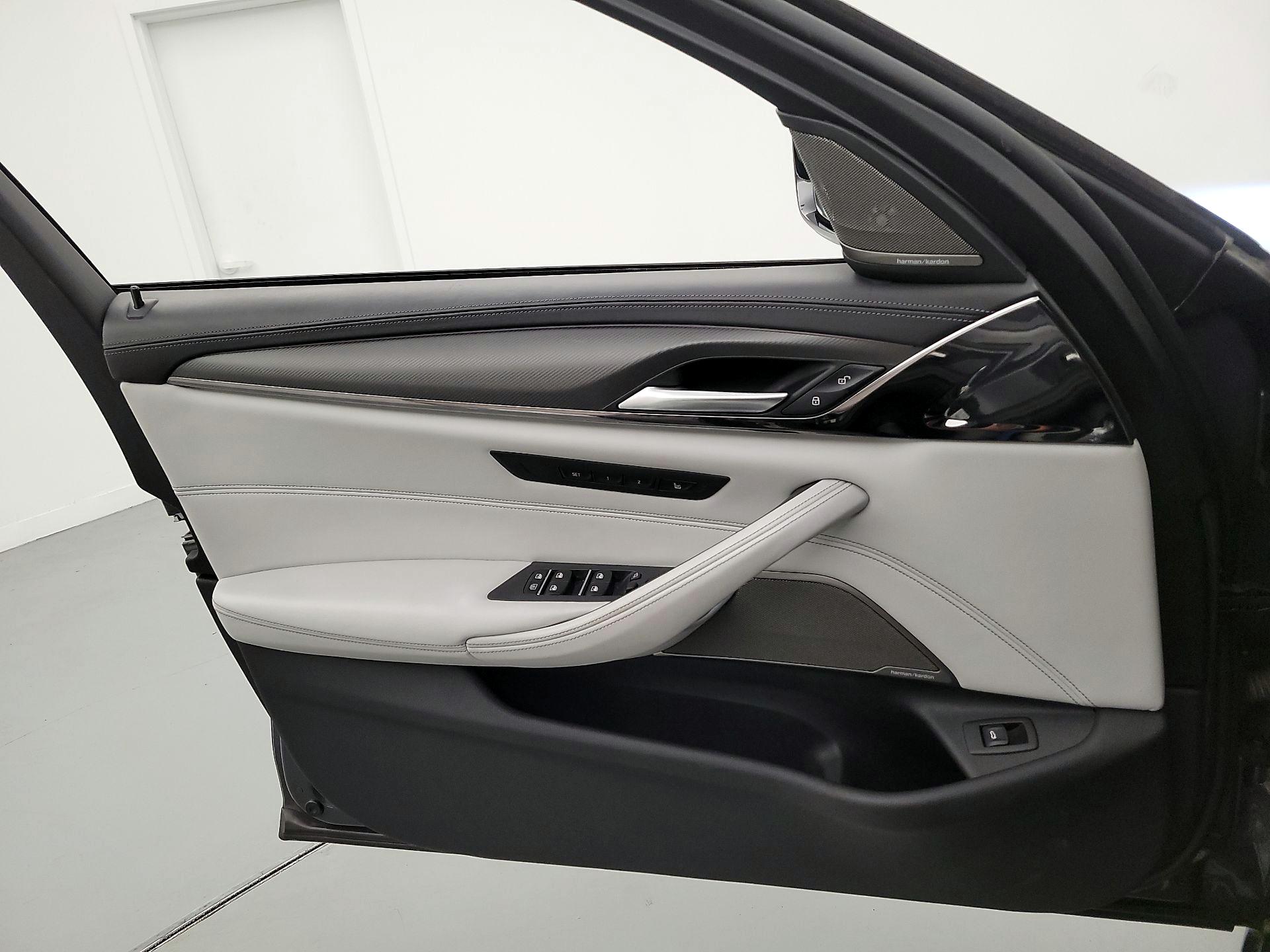 Thumbnail: 2021 BMW M5 - 12