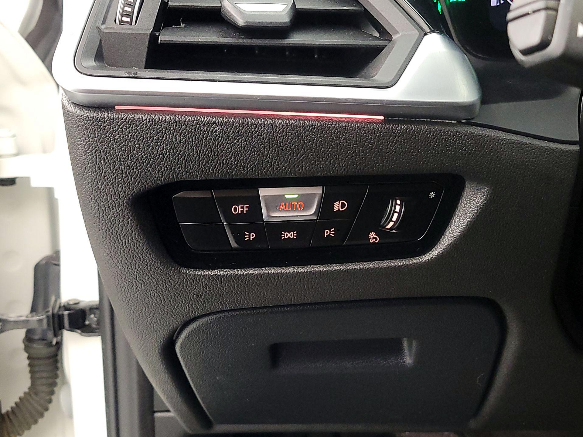 Thumbnail: 2021 BMW 3 Series - 13