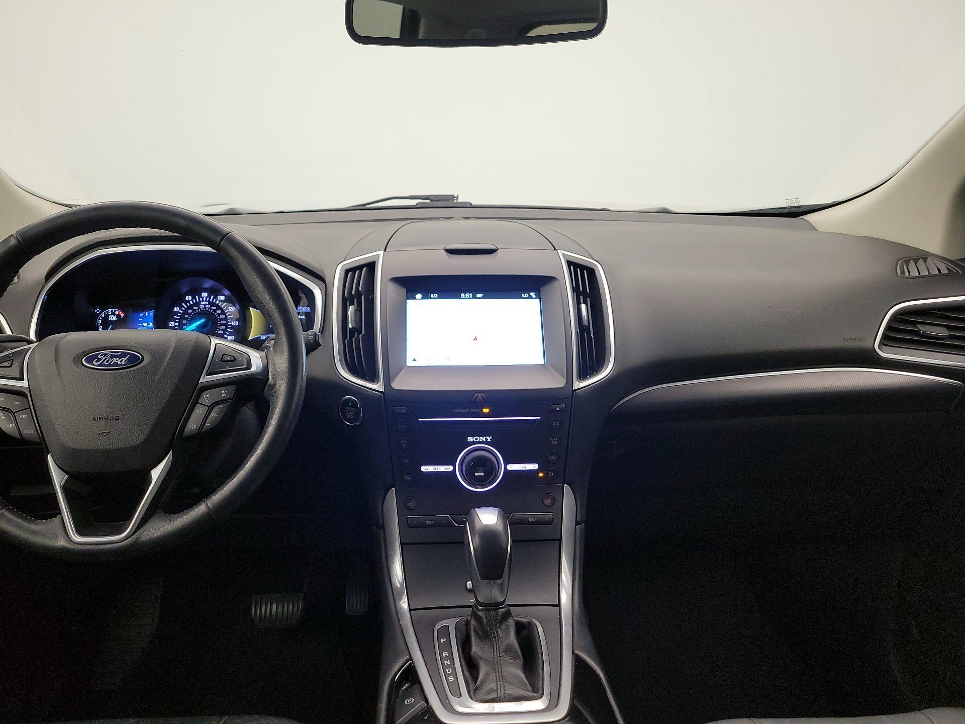 Thumbnail: 2016 Ford Edge - 9