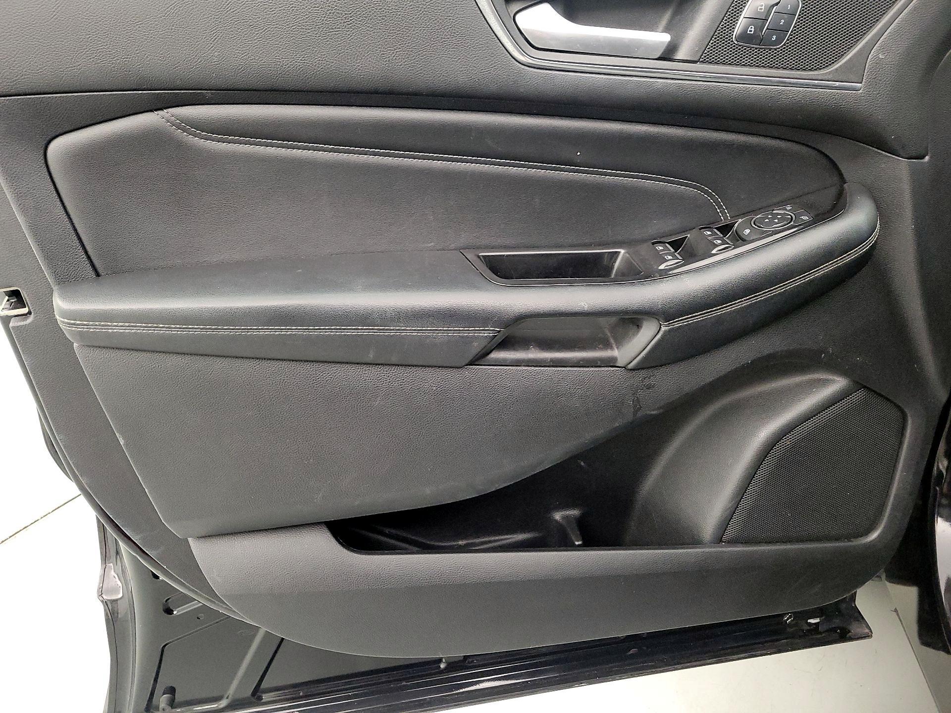 Thumbnail: 2016 Ford Edge - 12