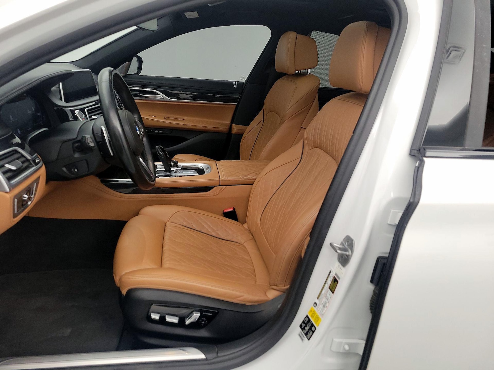 2021 BMW 7 Series 750i - Photo 12