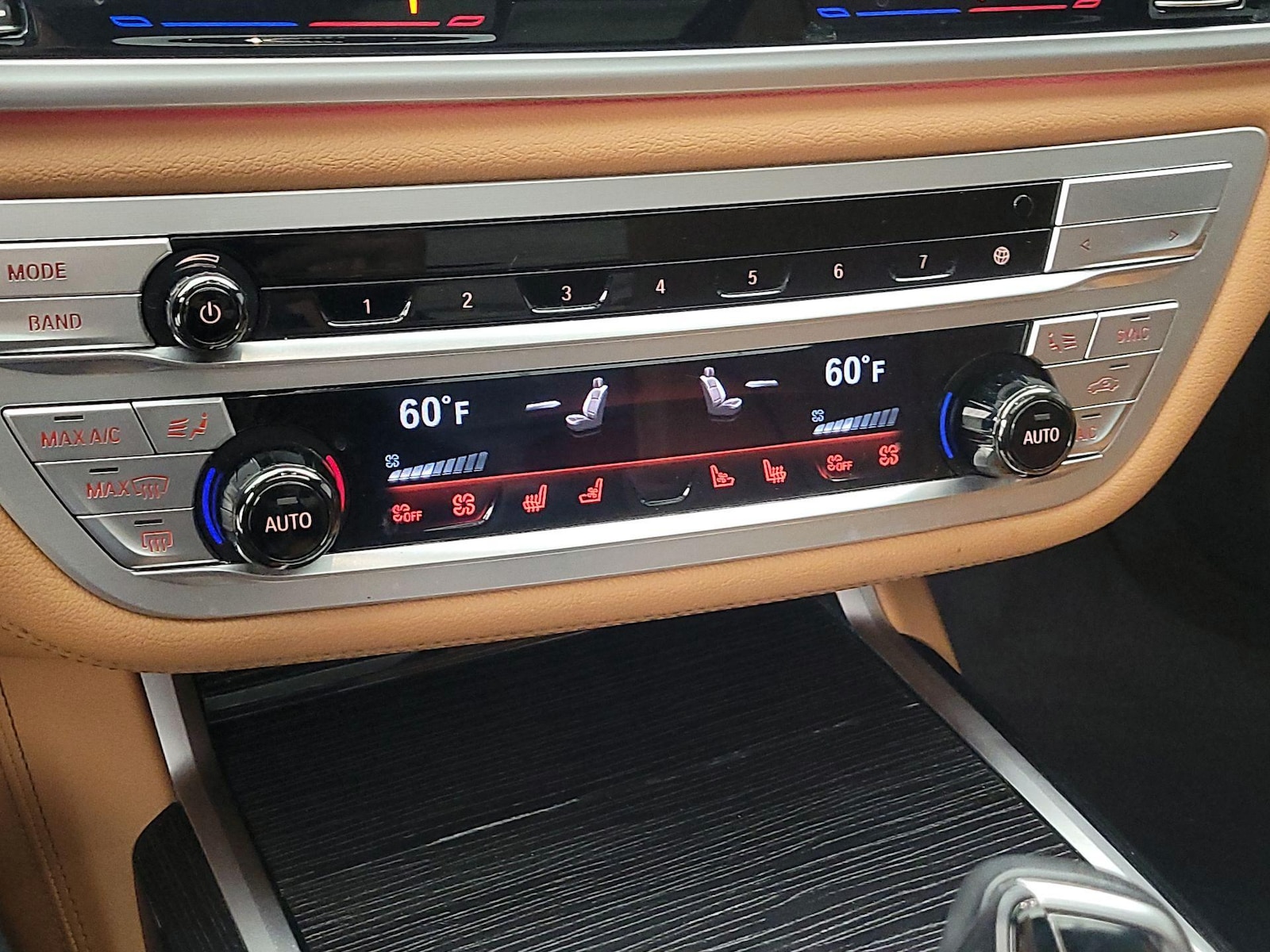 2021 BMW 7 Series 750i - Photo 18