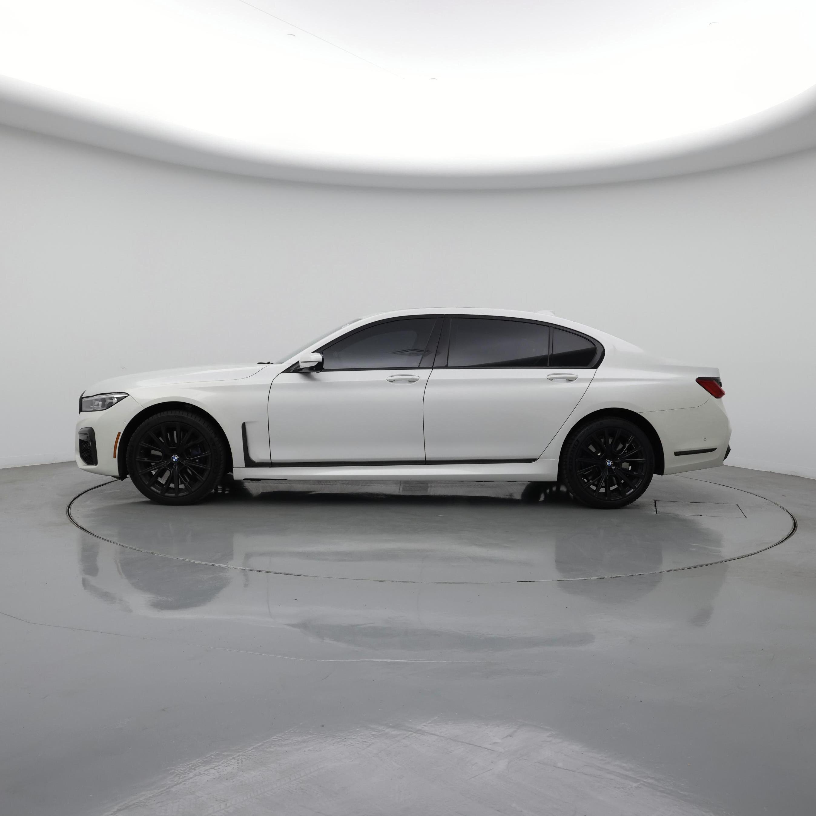 Thumbnail: 2021 BMW 7 Series - 3