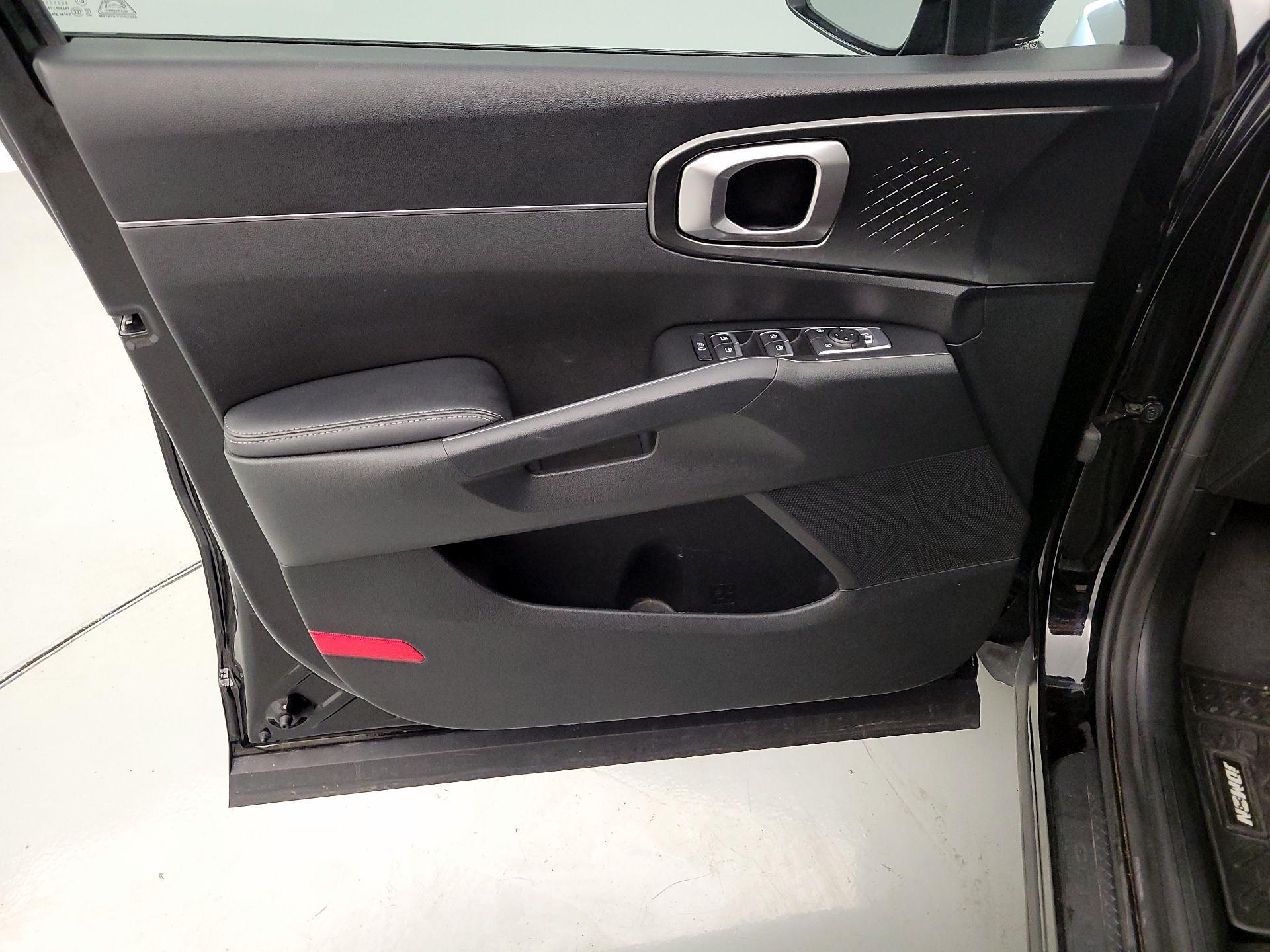 Thumbnail: 2021 Kia Sorento - 12