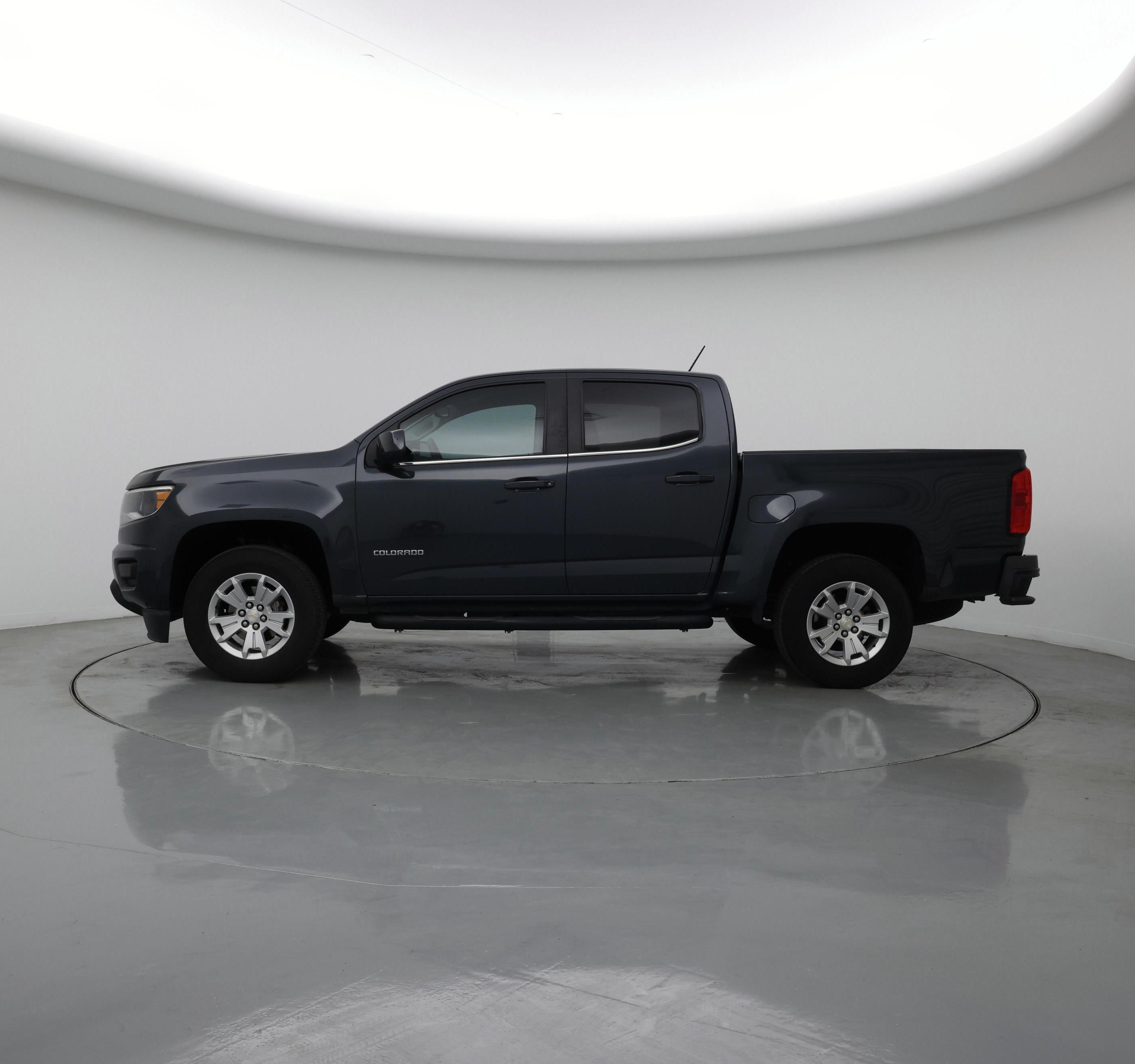 Thumbnail: 2017 Chevrolet Colorado - 3