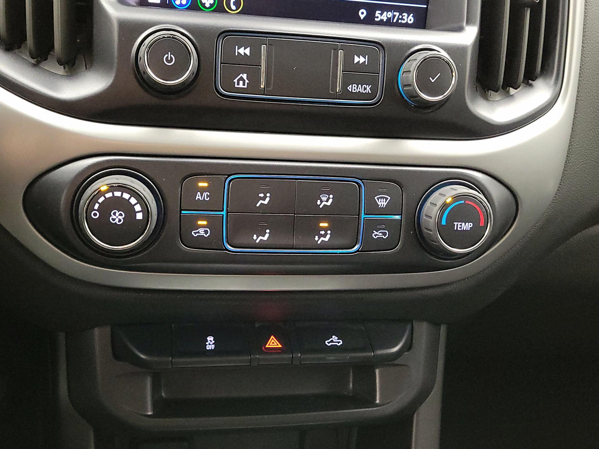 Thumbnail: 2022 Chevrolet Colorado - 16