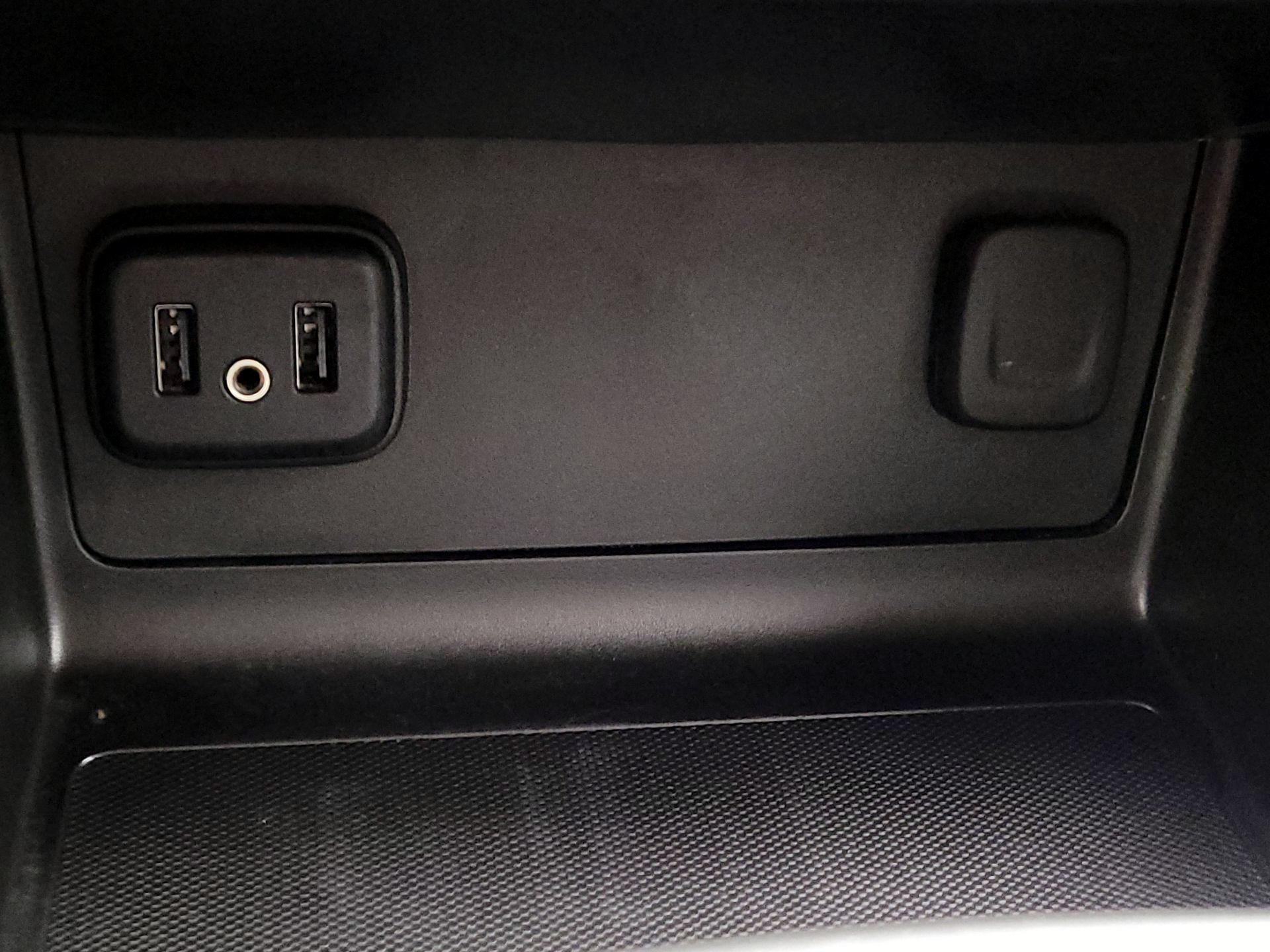 Thumbnail: 2022 Chevrolet Colorado - 18