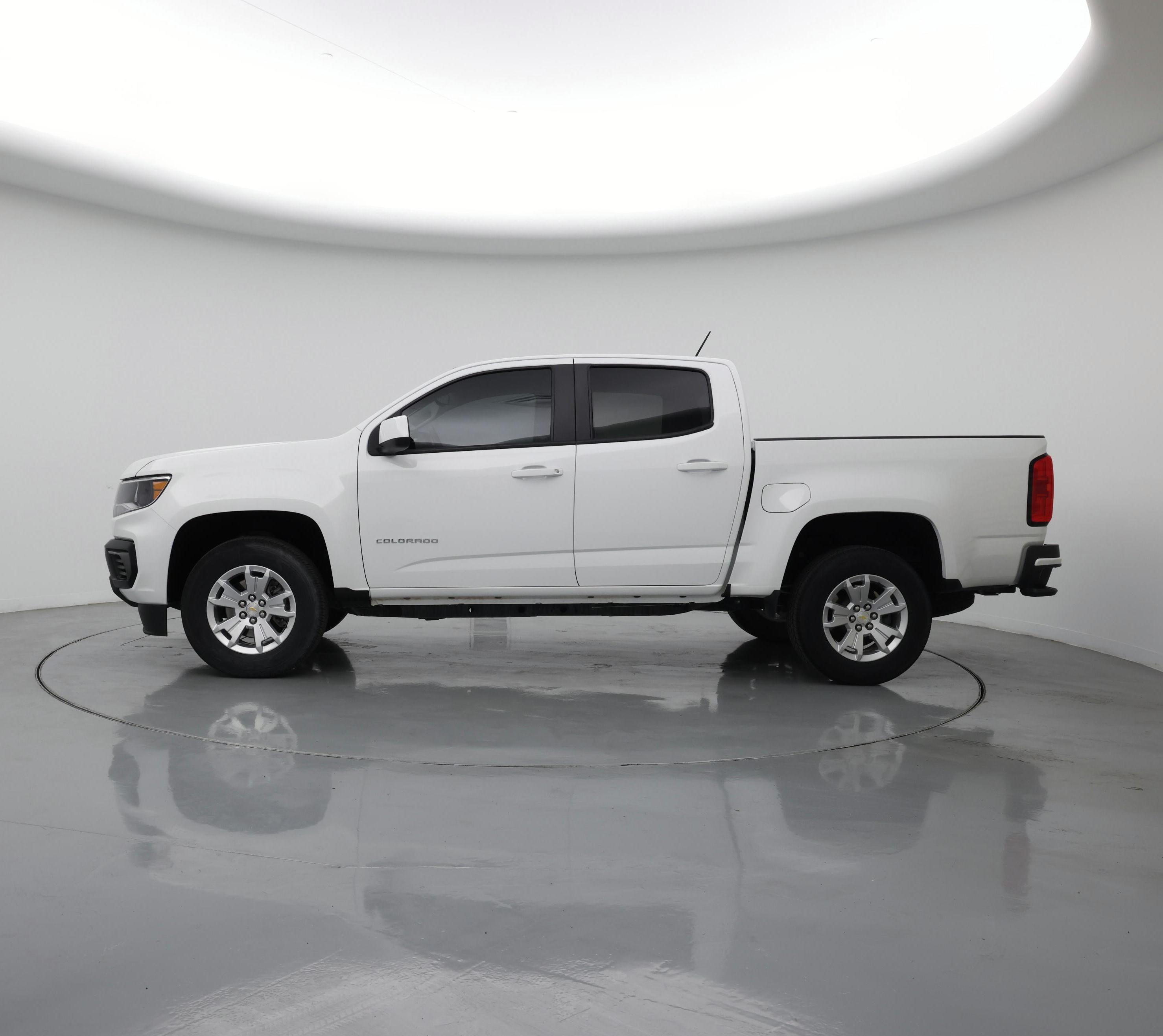 Thumbnail: 2022 Chevrolet Colorado - 3