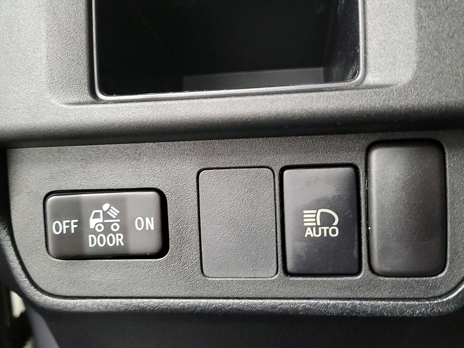 Thumbnail: 2019 Toyota Tacoma - 13