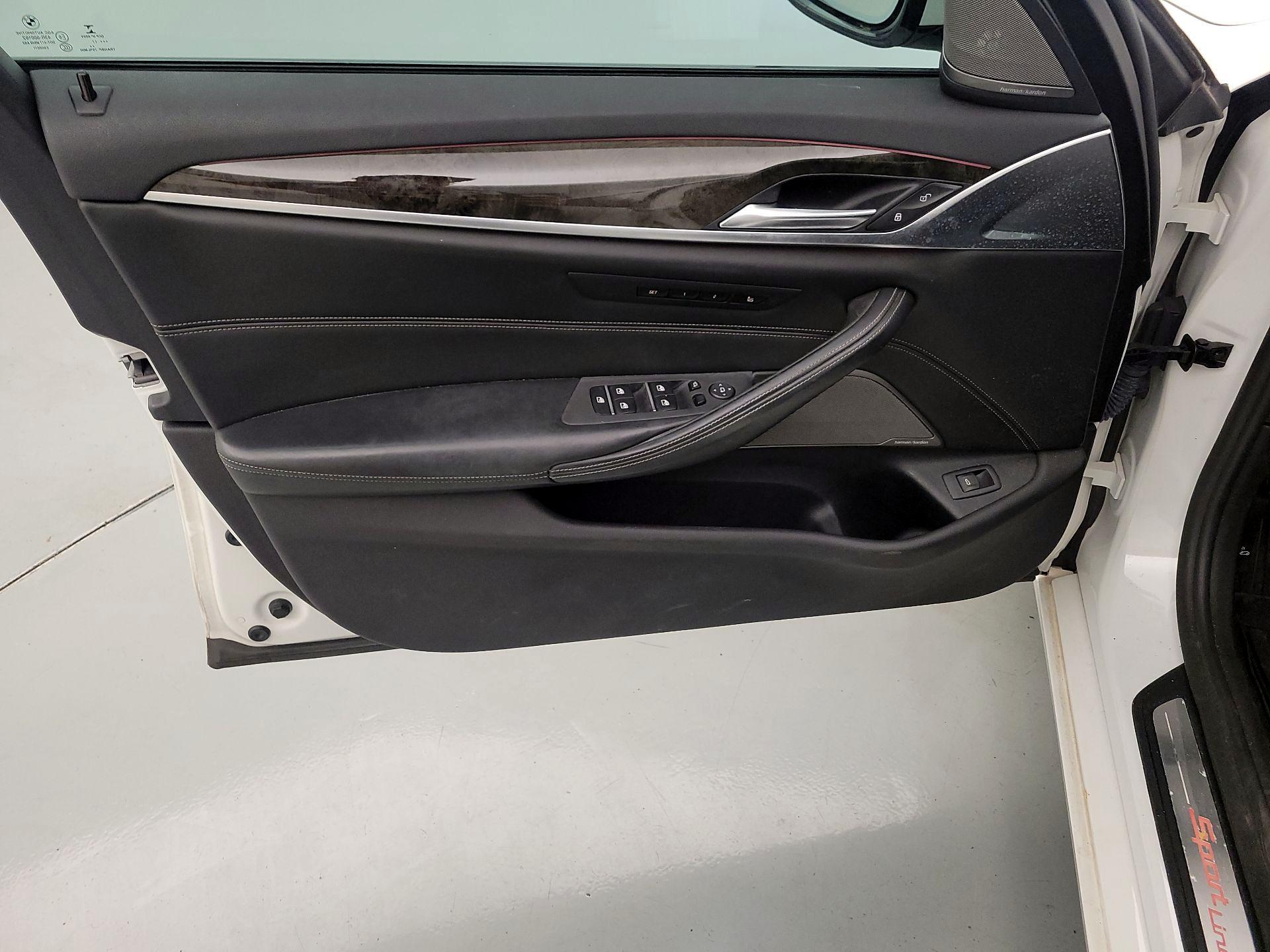 Thumbnail: 2018 BMW 5 Series - 12