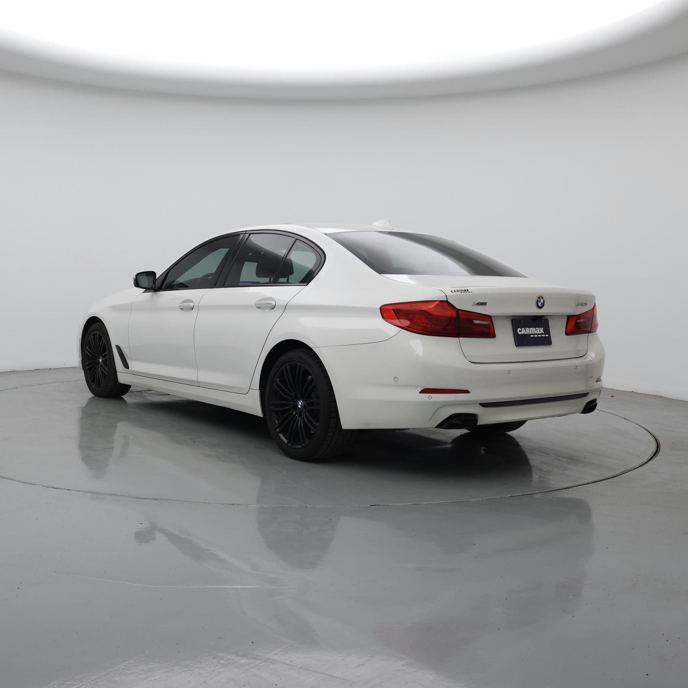 Thumbnail: 2018 BMW 5 Series - 2