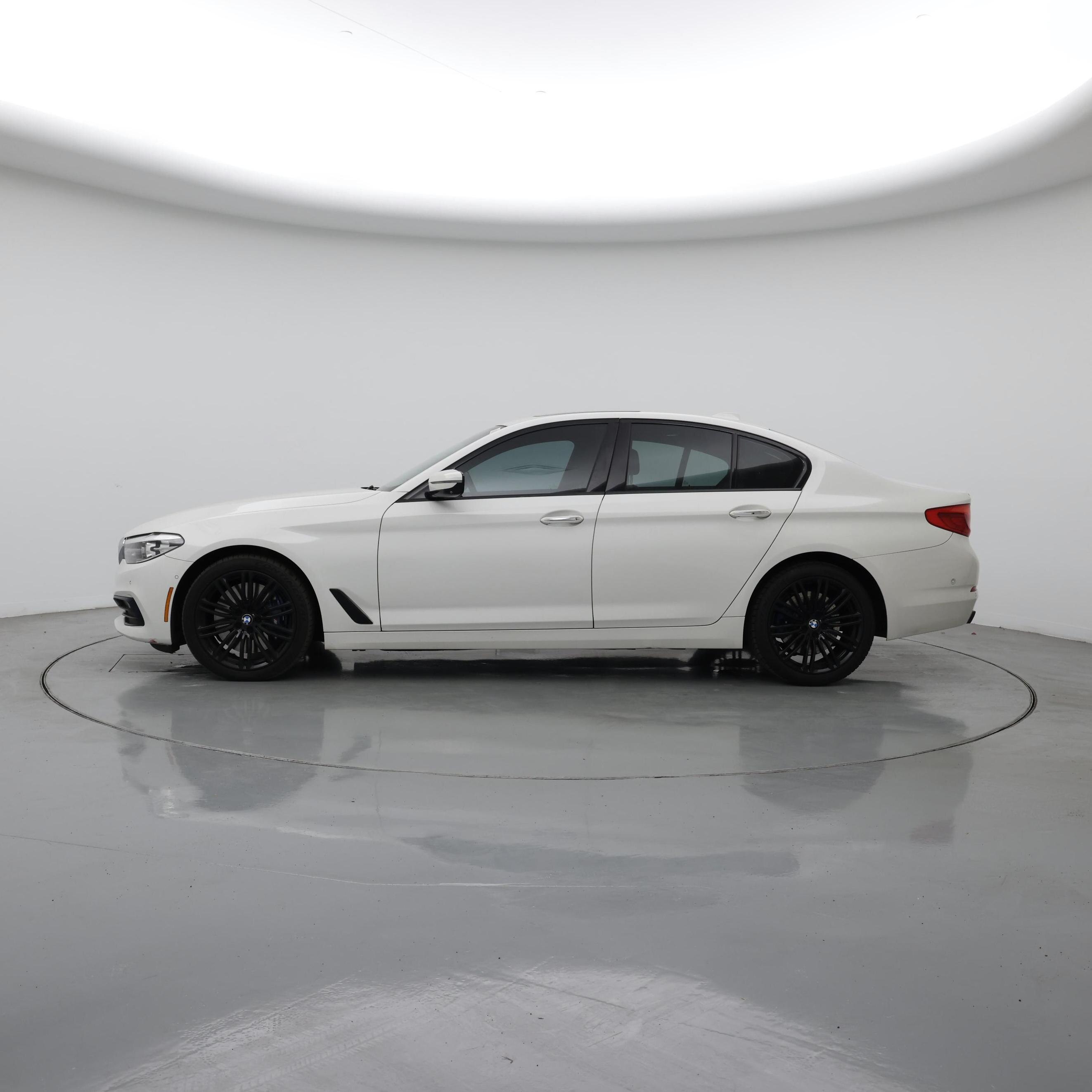 Thumbnail: 2018 BMW 5 Series - 3