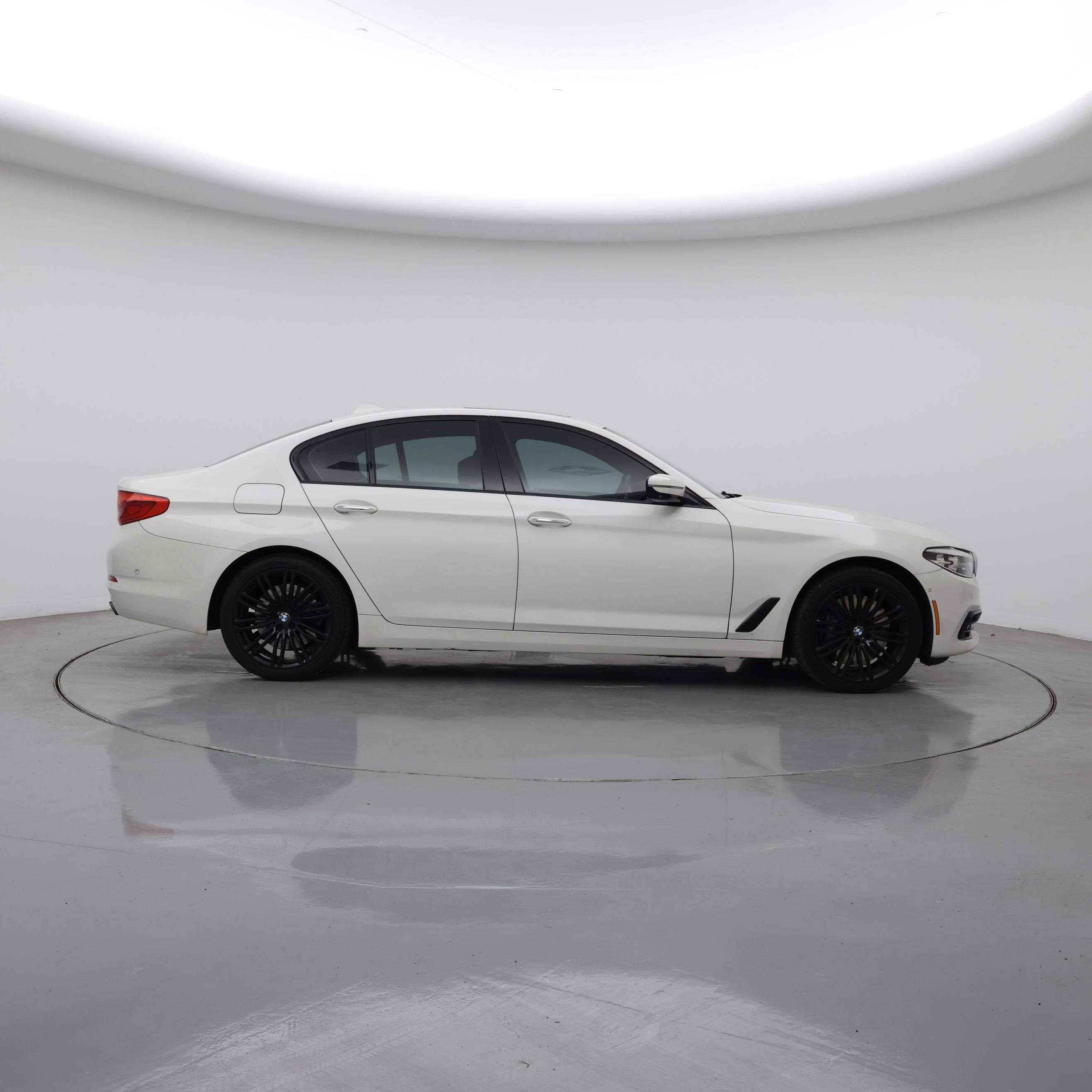 Thumbnail: 2018 BMW 5 Series - 7