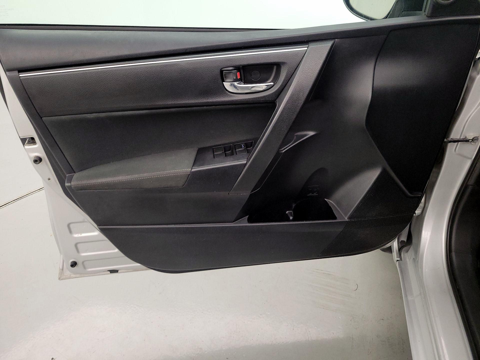 Thumbnail: 2018 Toyota Corolla - 12