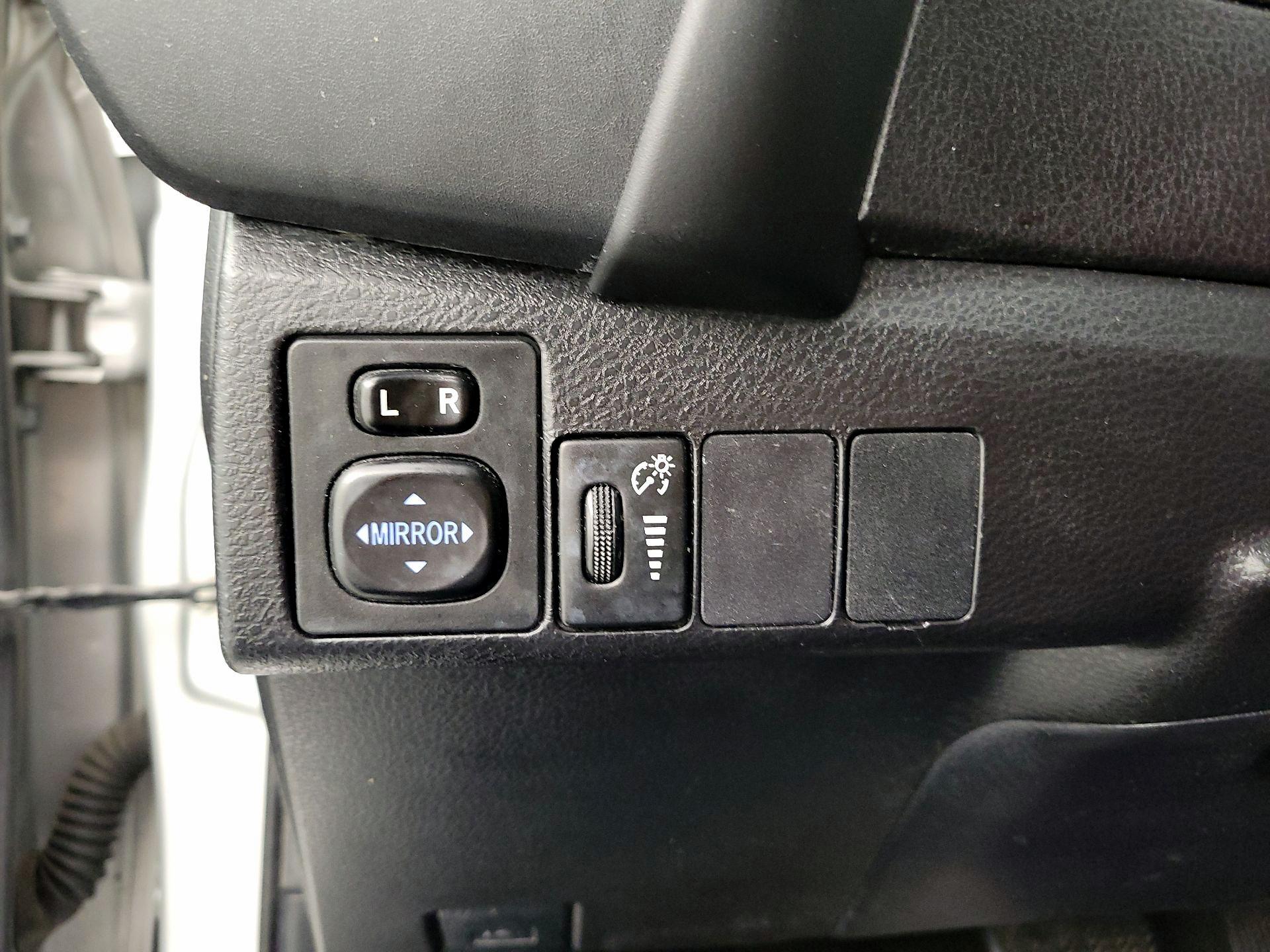 Thumbnail: 2018 Toyota Corolla - 13