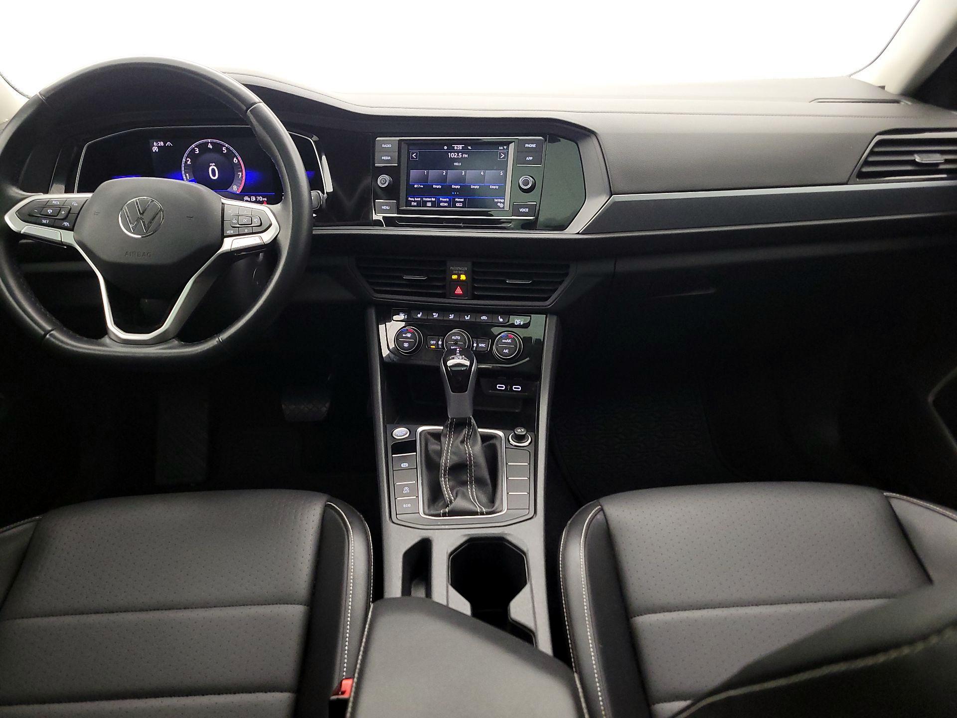 Thumbnail: 2022 Volkswagen Jetta - 9