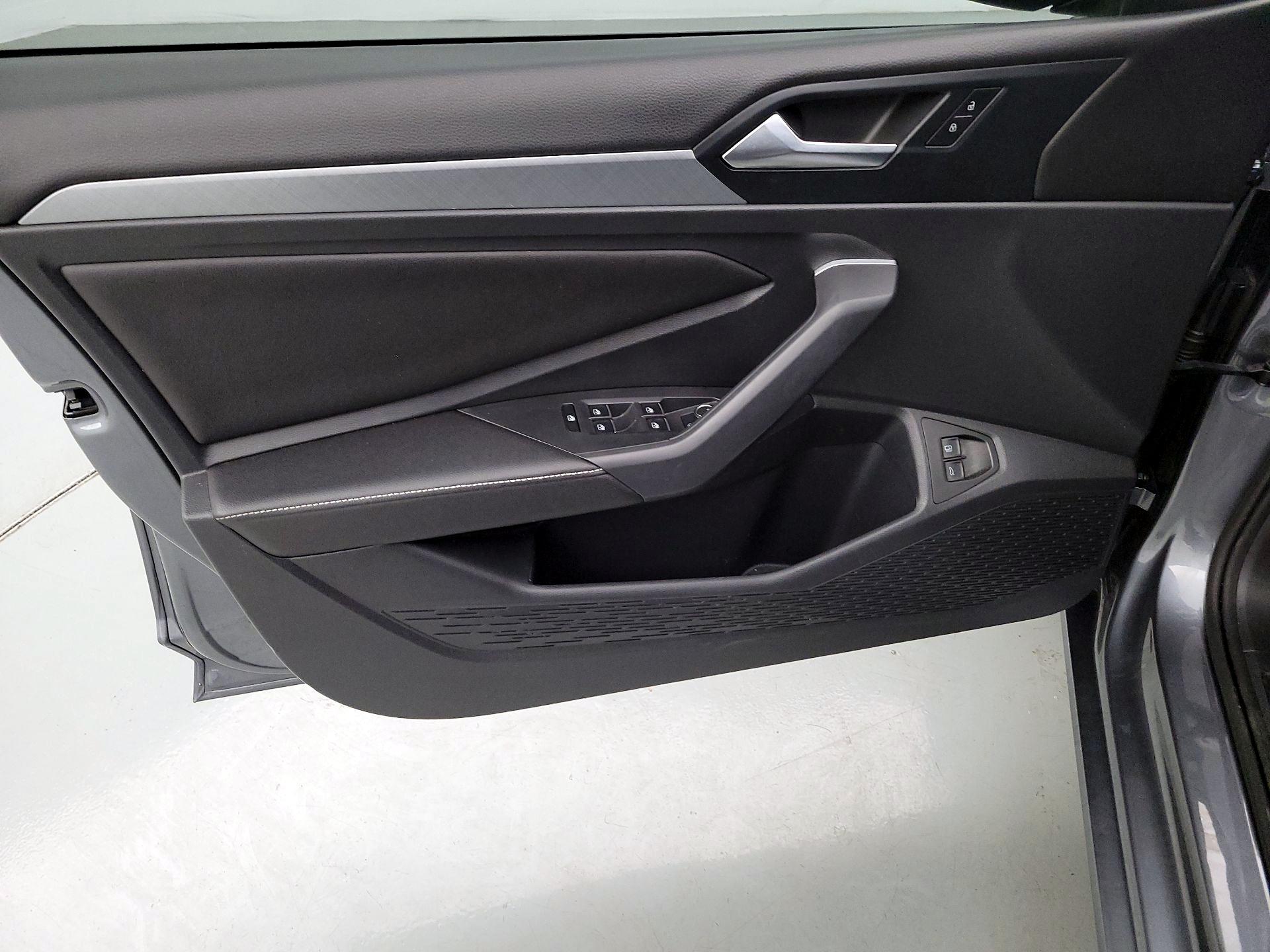 Thumbnail: 2022 Volkswagen Jetta - 12