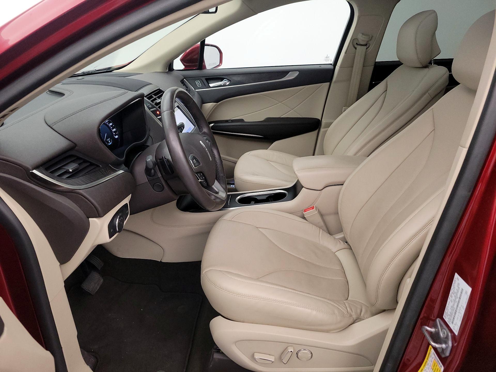 Thumbnail: 2019 Lincoln MKC - 11