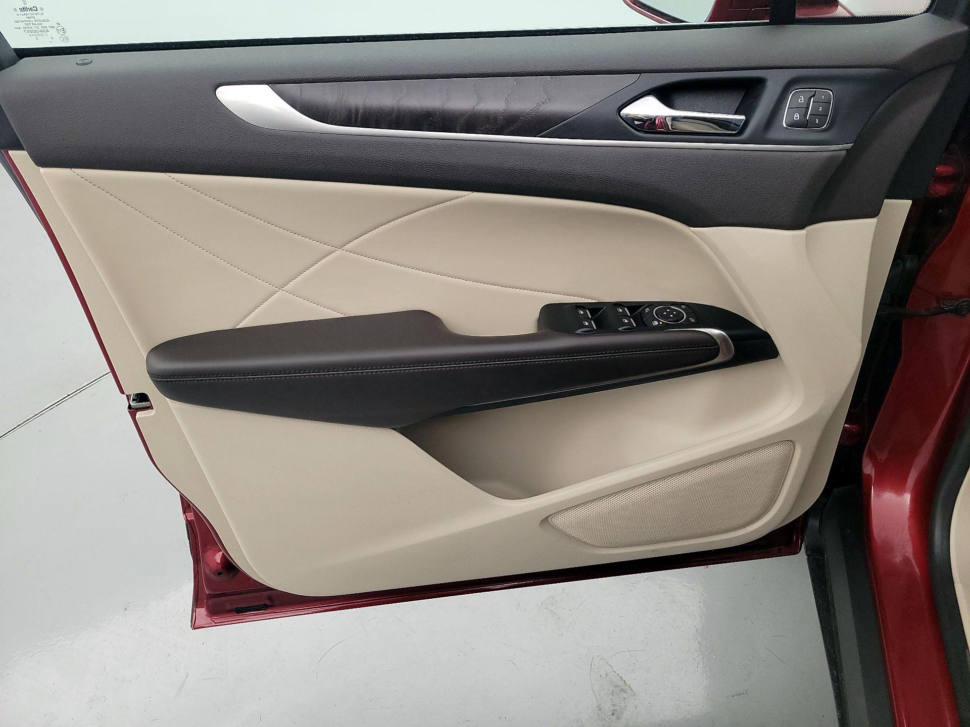 Thumbnail: 2019 Lincoln MKC - 12