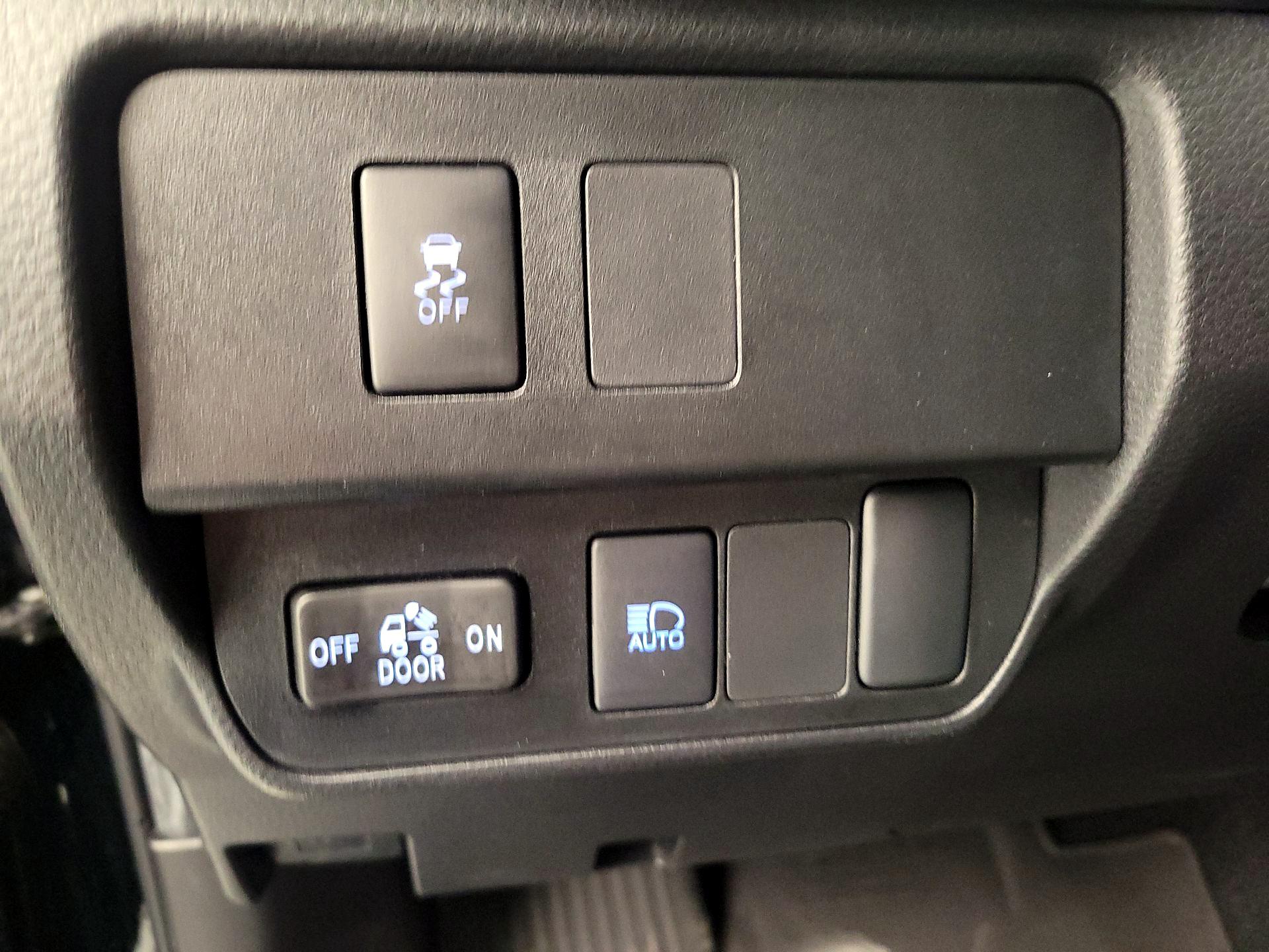 Thumbnail: 2023 Toyota Tacoma - 13