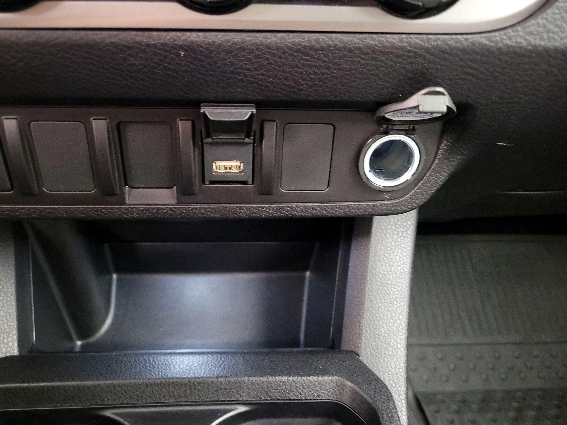 Thumbnail: 2023 Toyota Tacoma - 18