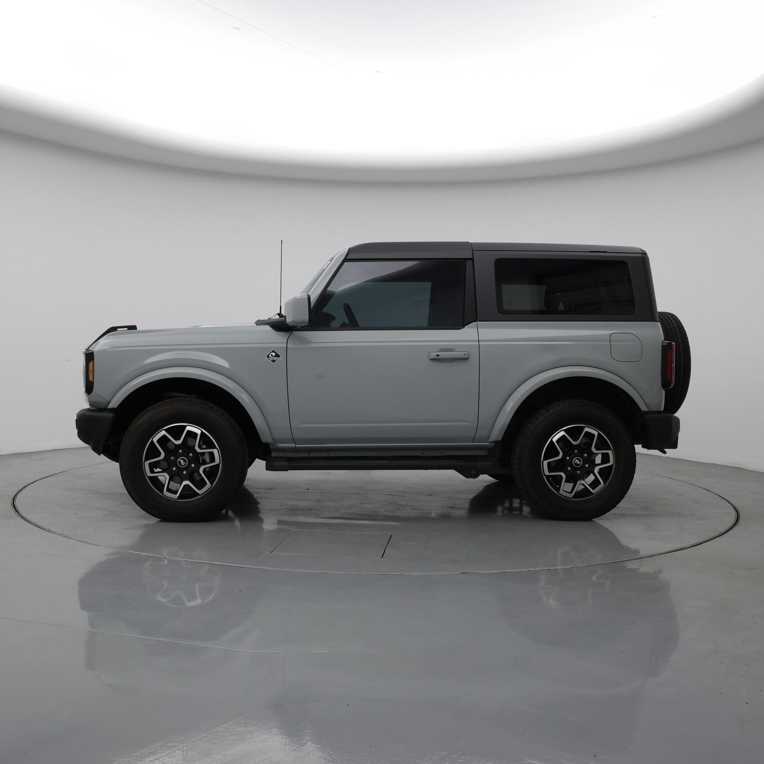 Thumbnail: 2023 Ford Bronco - 3