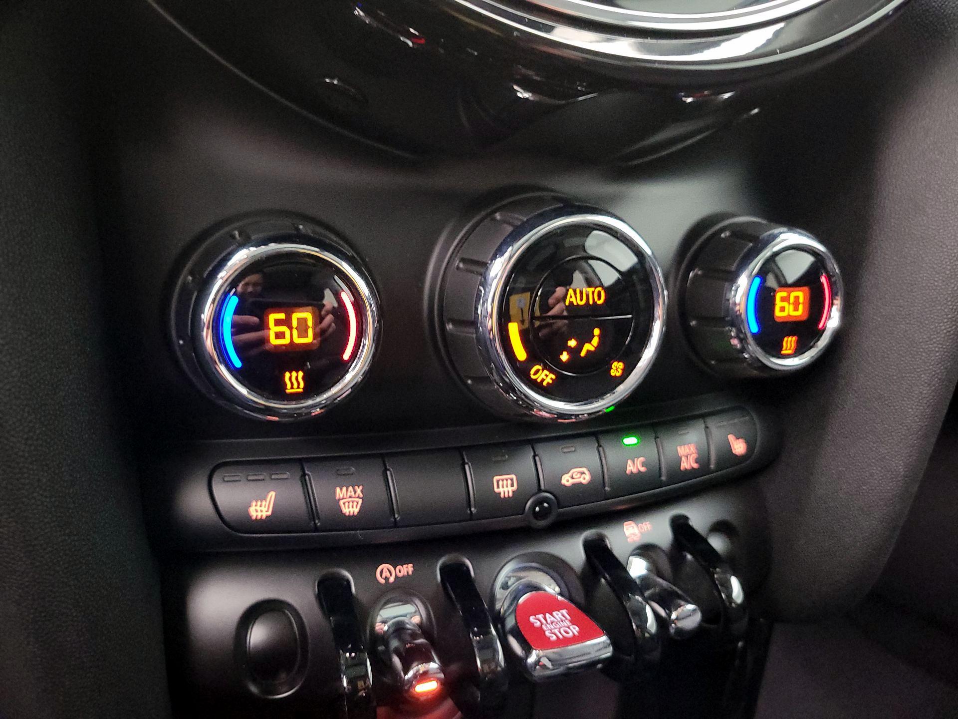 Thumbnail: 2023 MINI Cooper Hardtop - 17