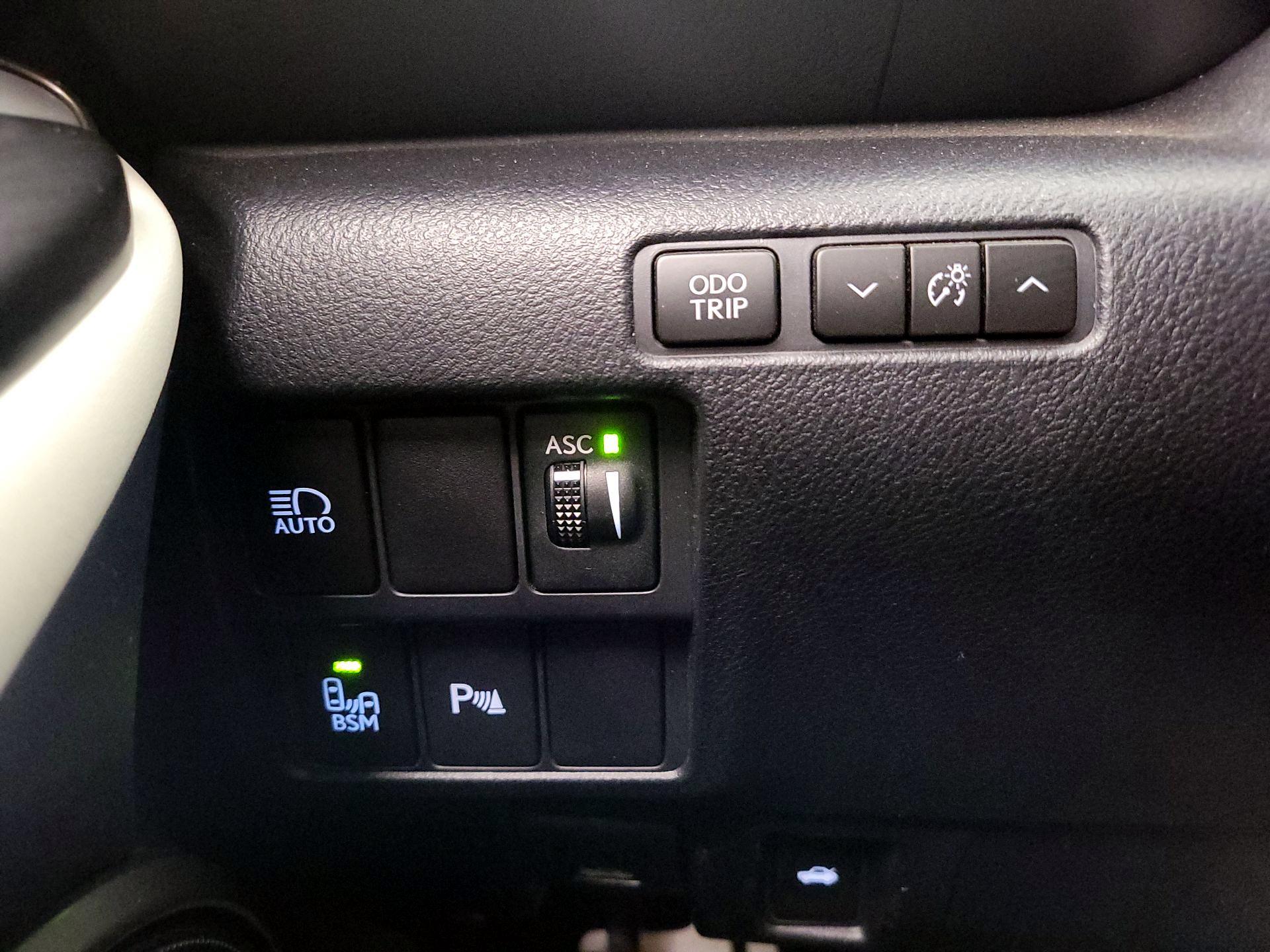 Thumbnail: 2019 Lexus RC - 13