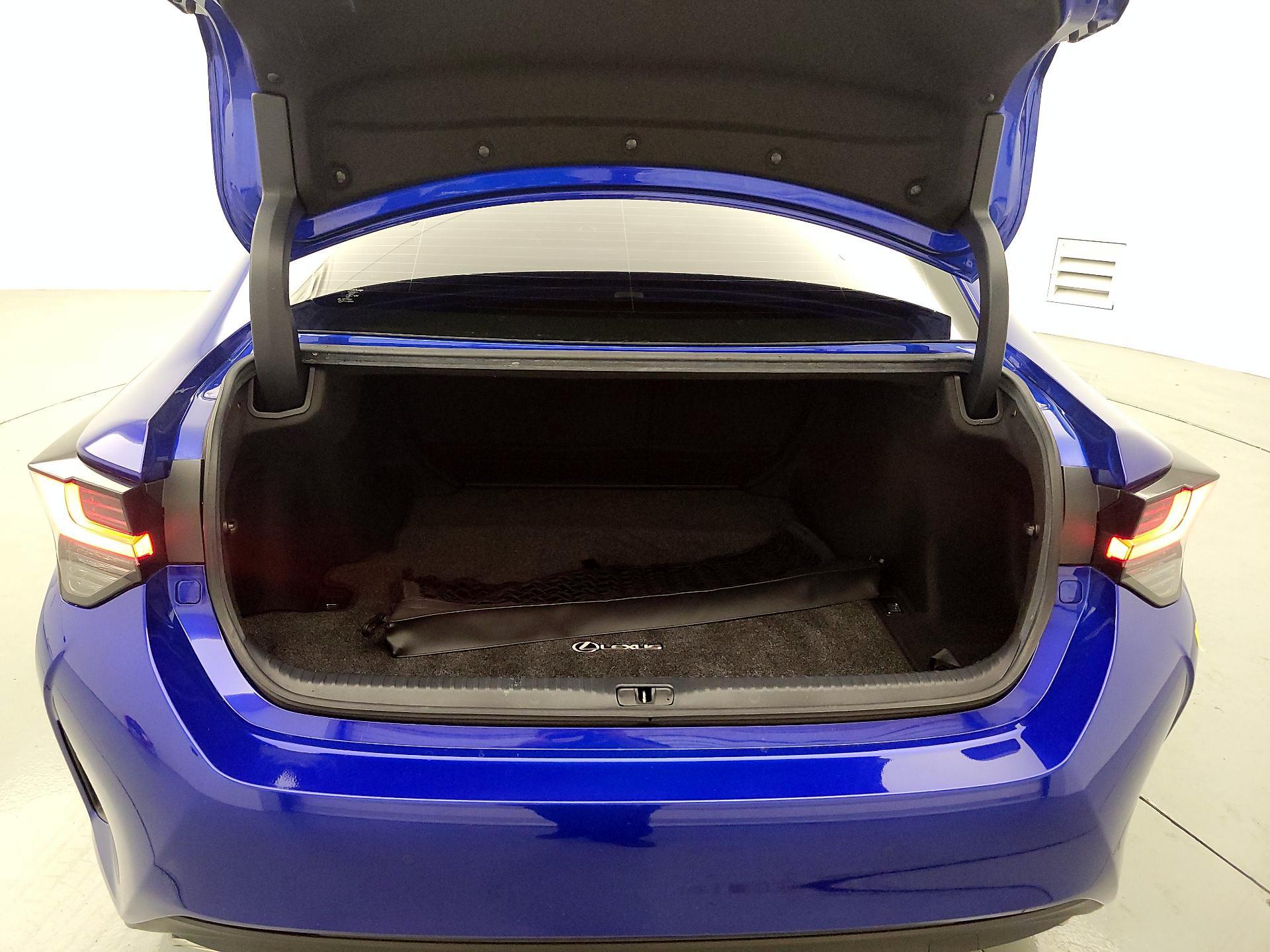 Thumbnail: 2019 Lexus RC - 20