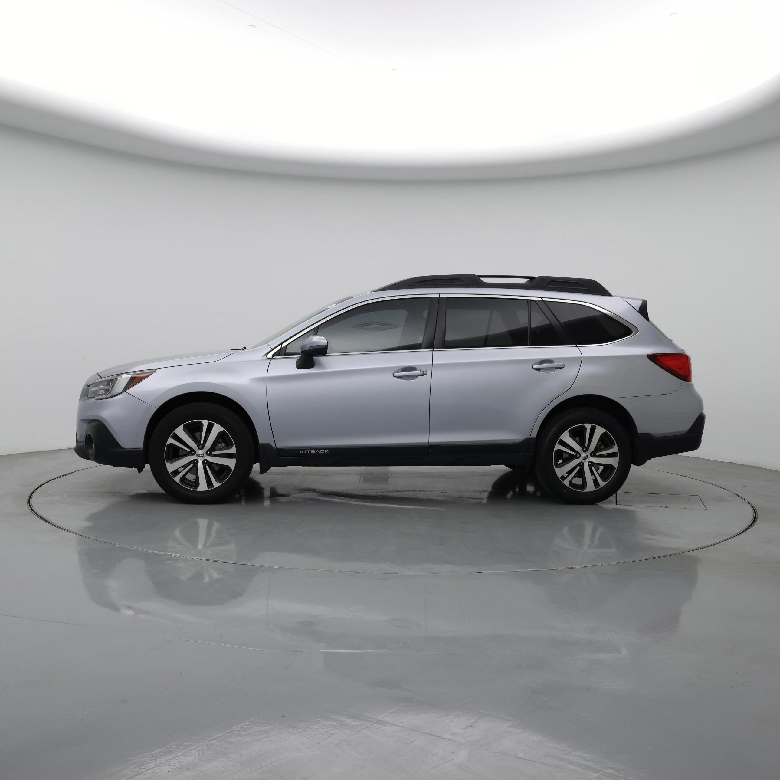 Thumbnail: 2019 Subaru Outback - 3